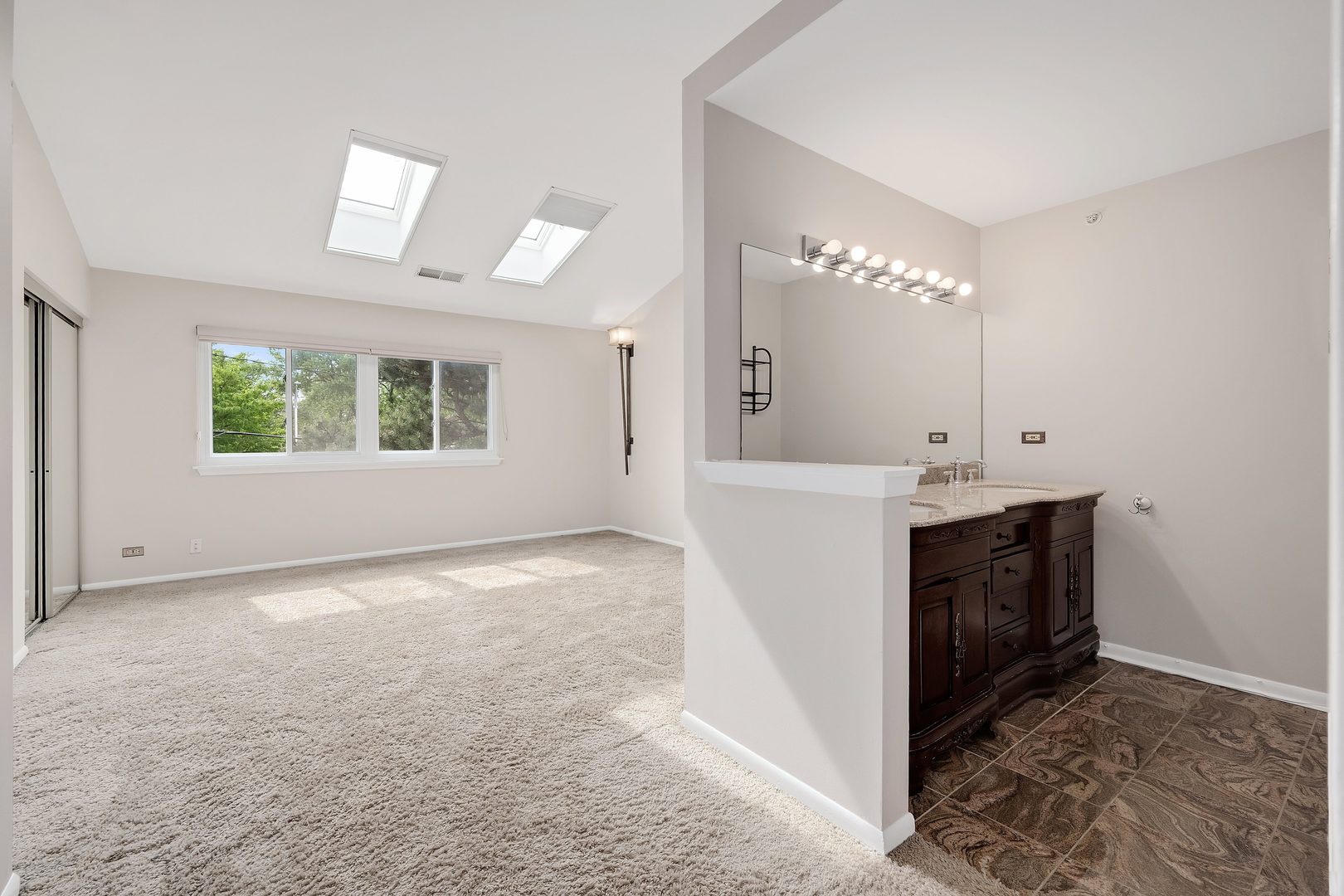1008 E Wilson Avenue #1008, Lombard, IL 60148