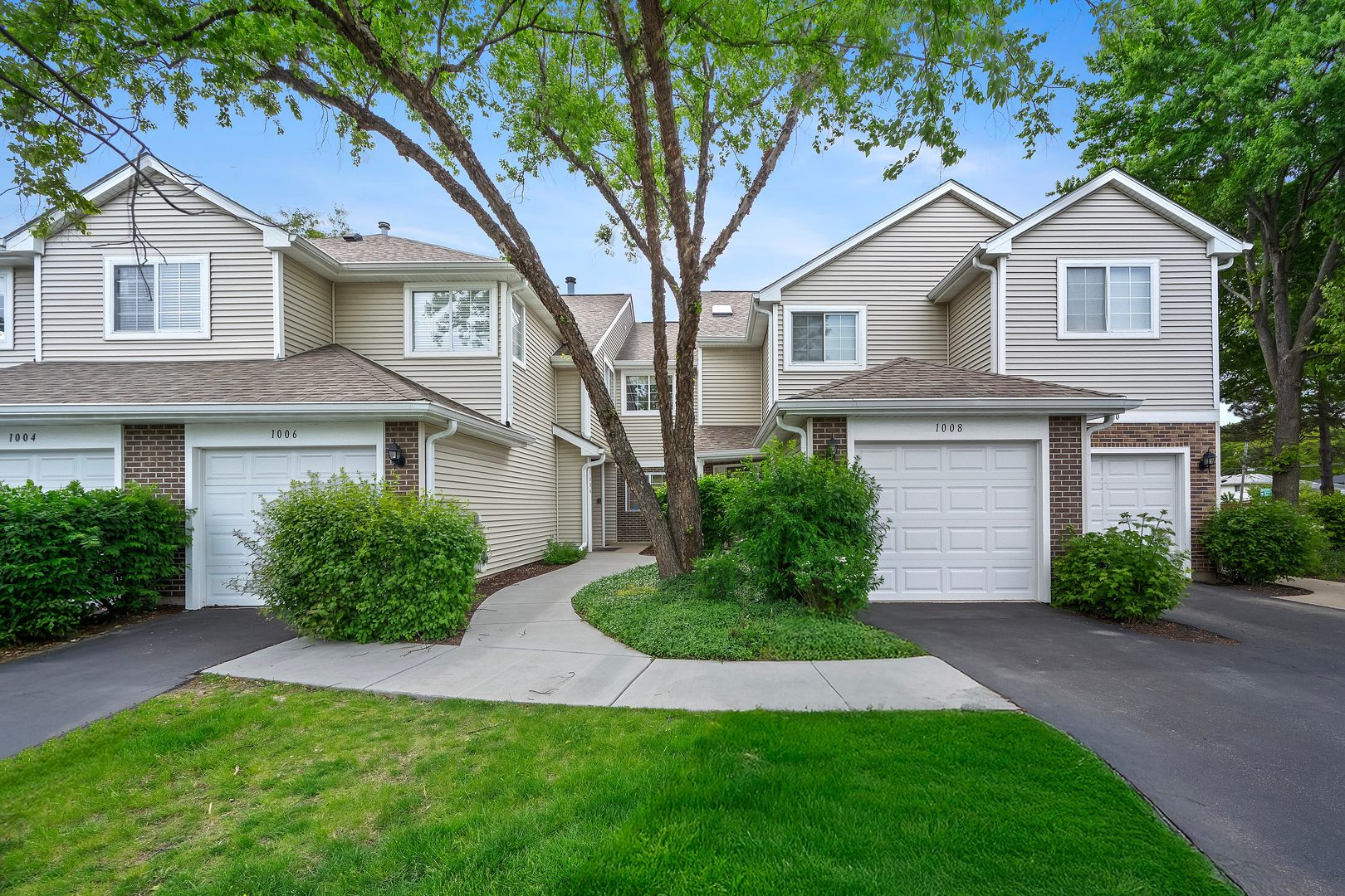 1008 E Wilson Avenue #1008, Lombard, IL 60148