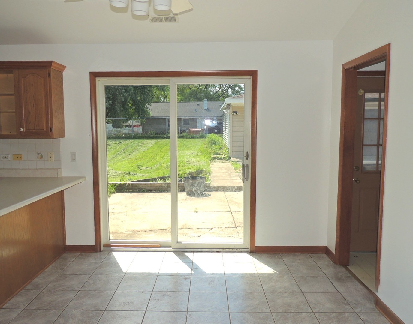 7706 WARWICK Avenue, Darien, IL 60561