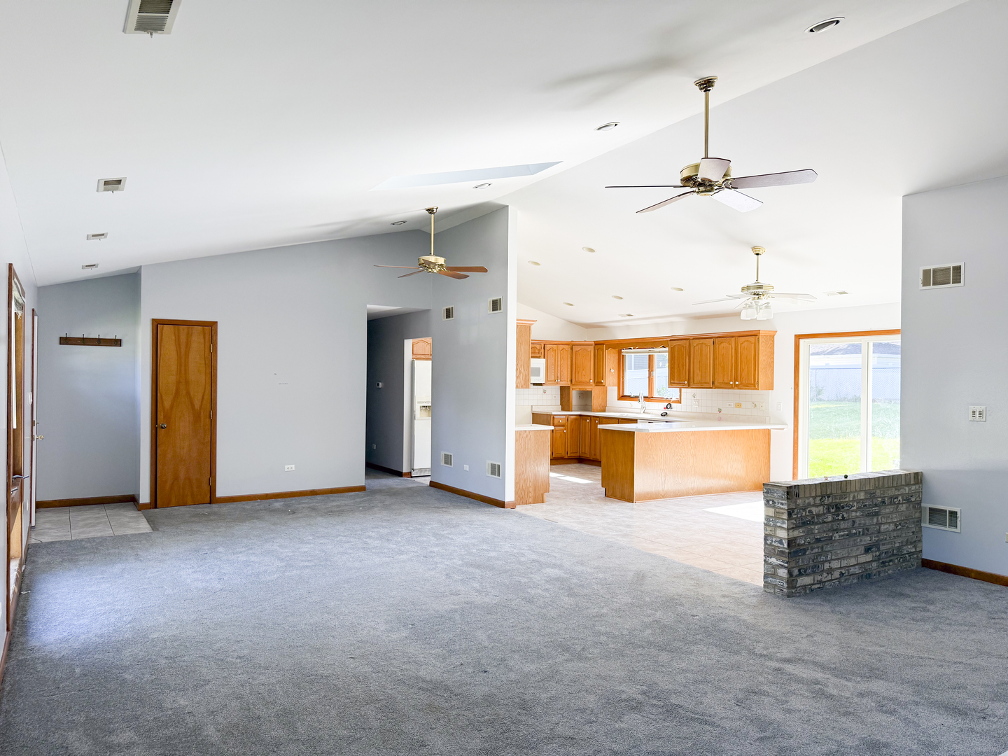 7706 WARWICK Avenue, Darien, IL 60561