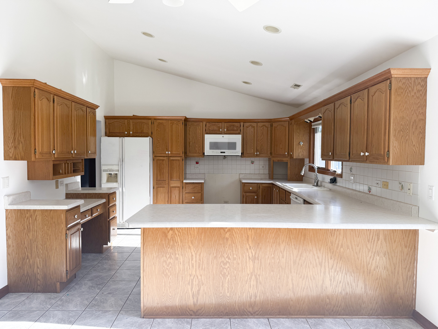 7706 WARWICK Avenue, Darien, IL 60561
