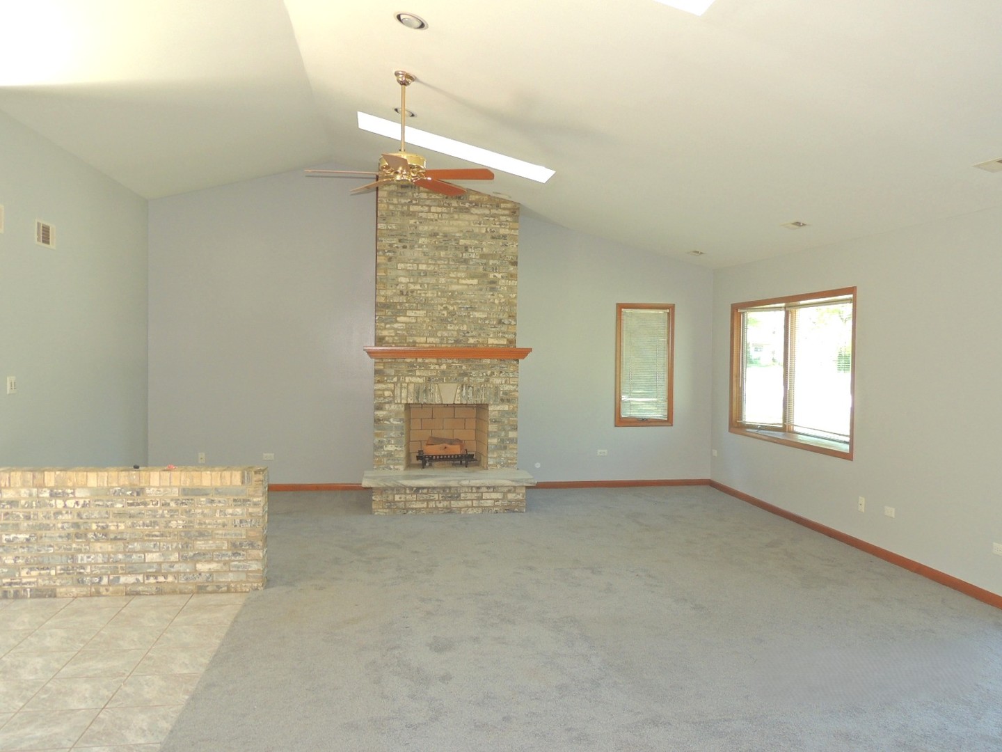 7706 WARWICK Avenue, Darien, IL 60561