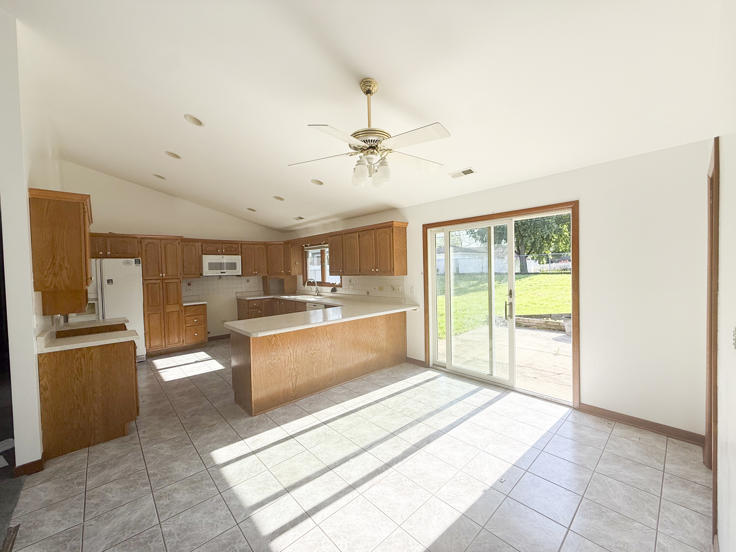 7706 WARWICK Avenue, Darien, IL 60561