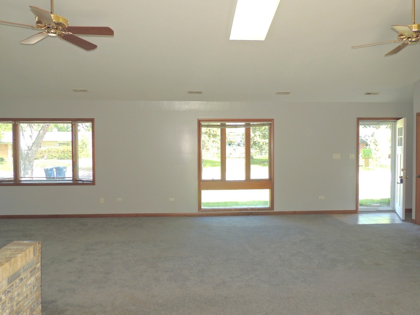 7706 WARWICK Avenue, Darien, IL 60561