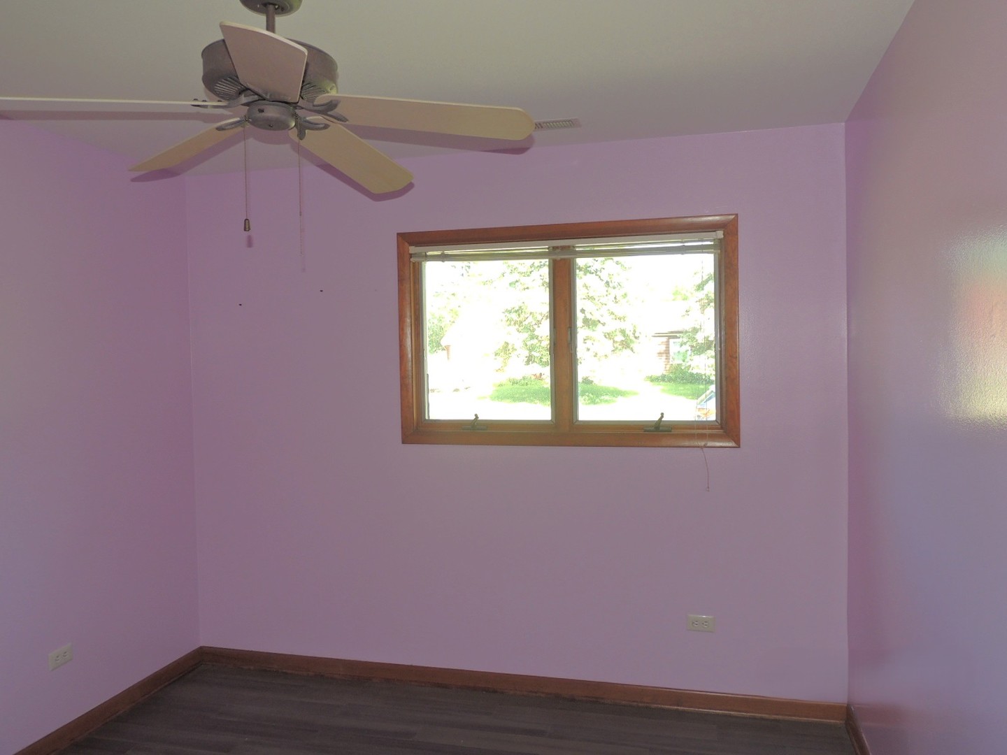 7706 WARWICK Avenue, Darien, IL 60561