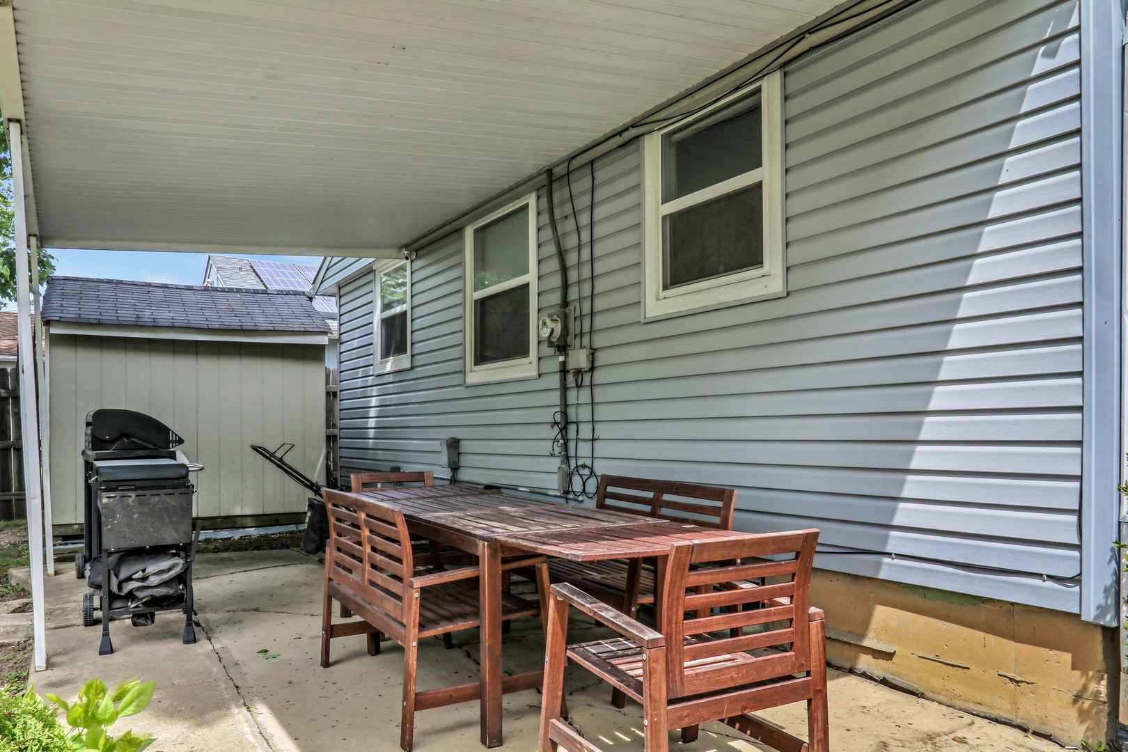 1910 Gabriel Avenue, Zion, IL 60099