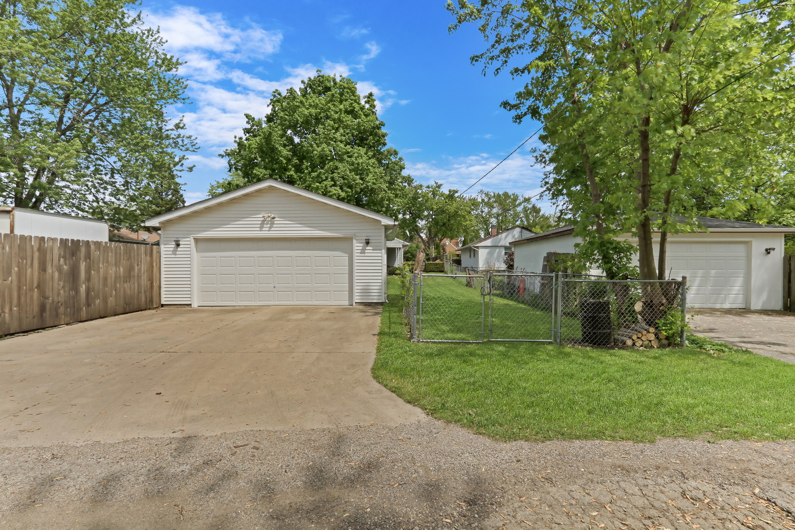 1910 Gabriel Avenue, Zion, IL 60099