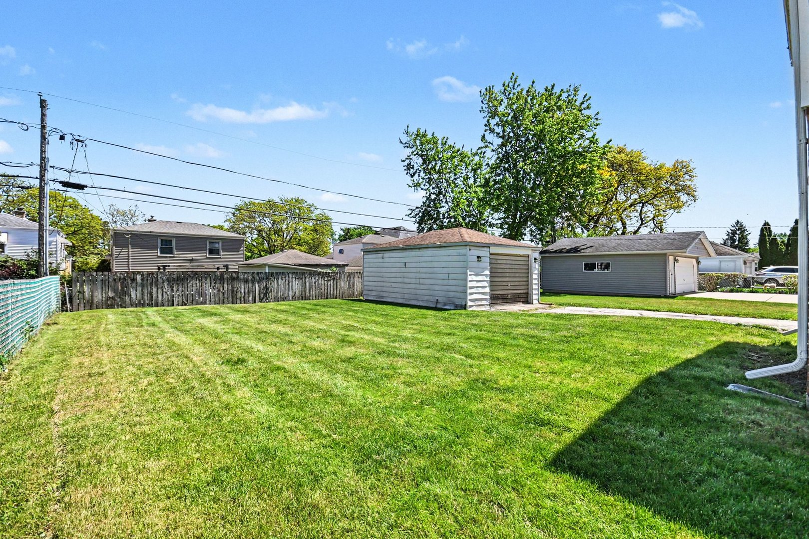 8243 N Ozanam Avenue, Niles, IL 60714