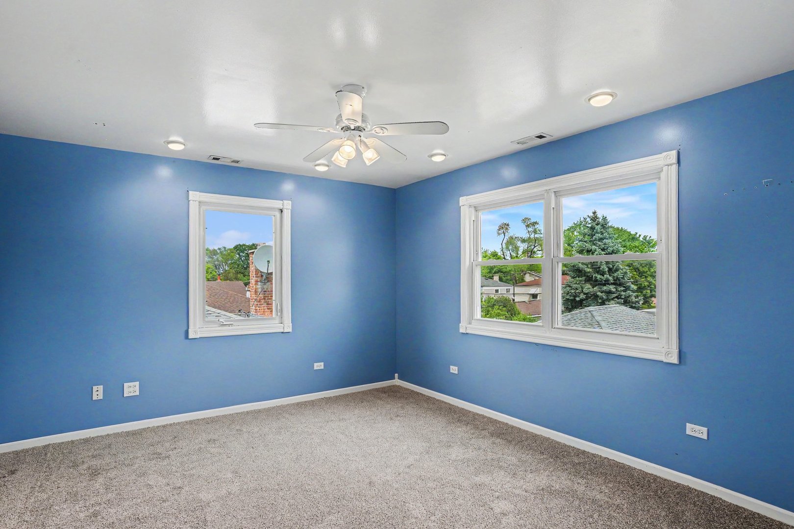 8243 N Ozanam Avenue, Niles, IL 60714