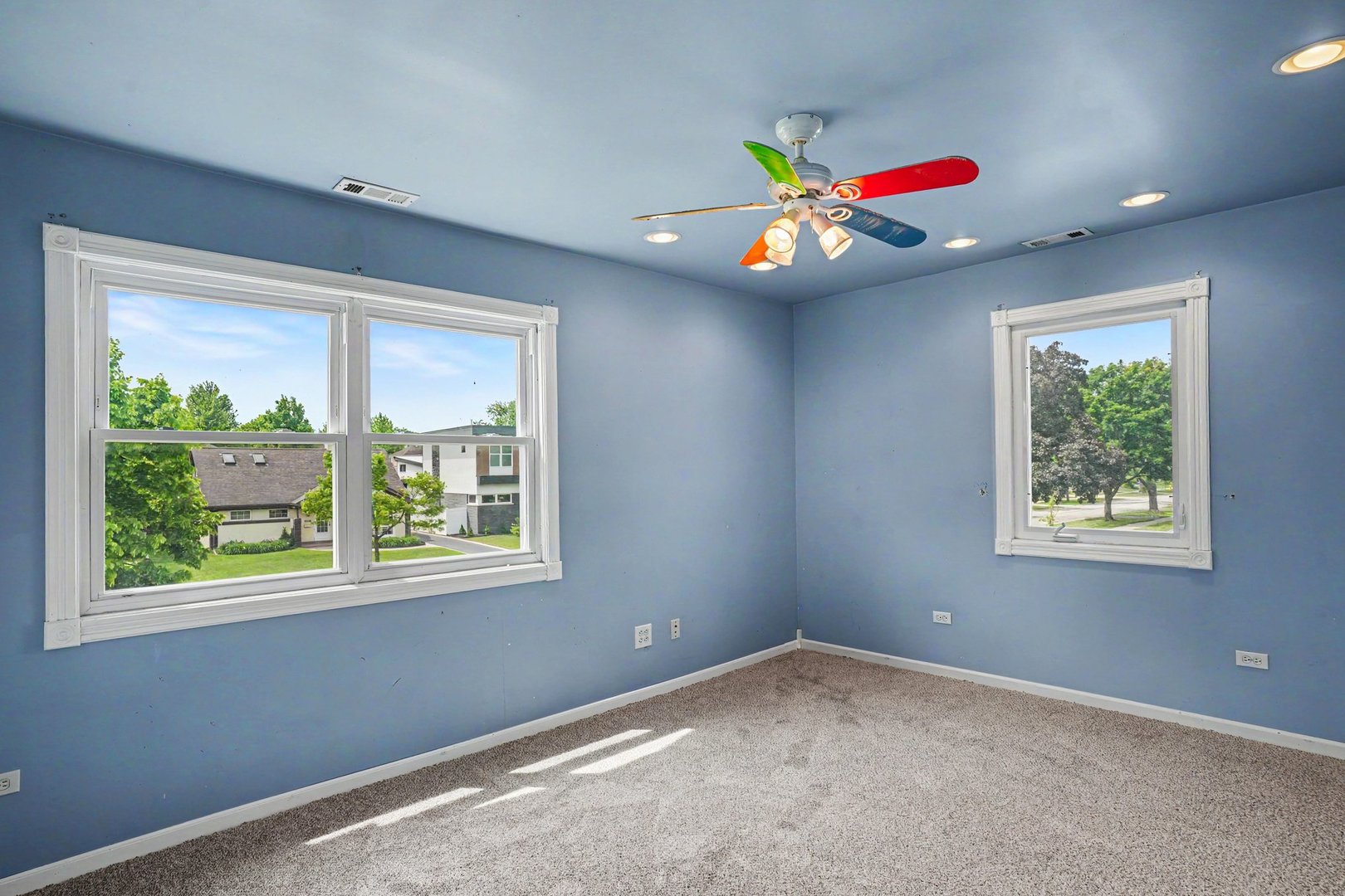 8243 N Ozanam Avenue, Niles, IL 60714