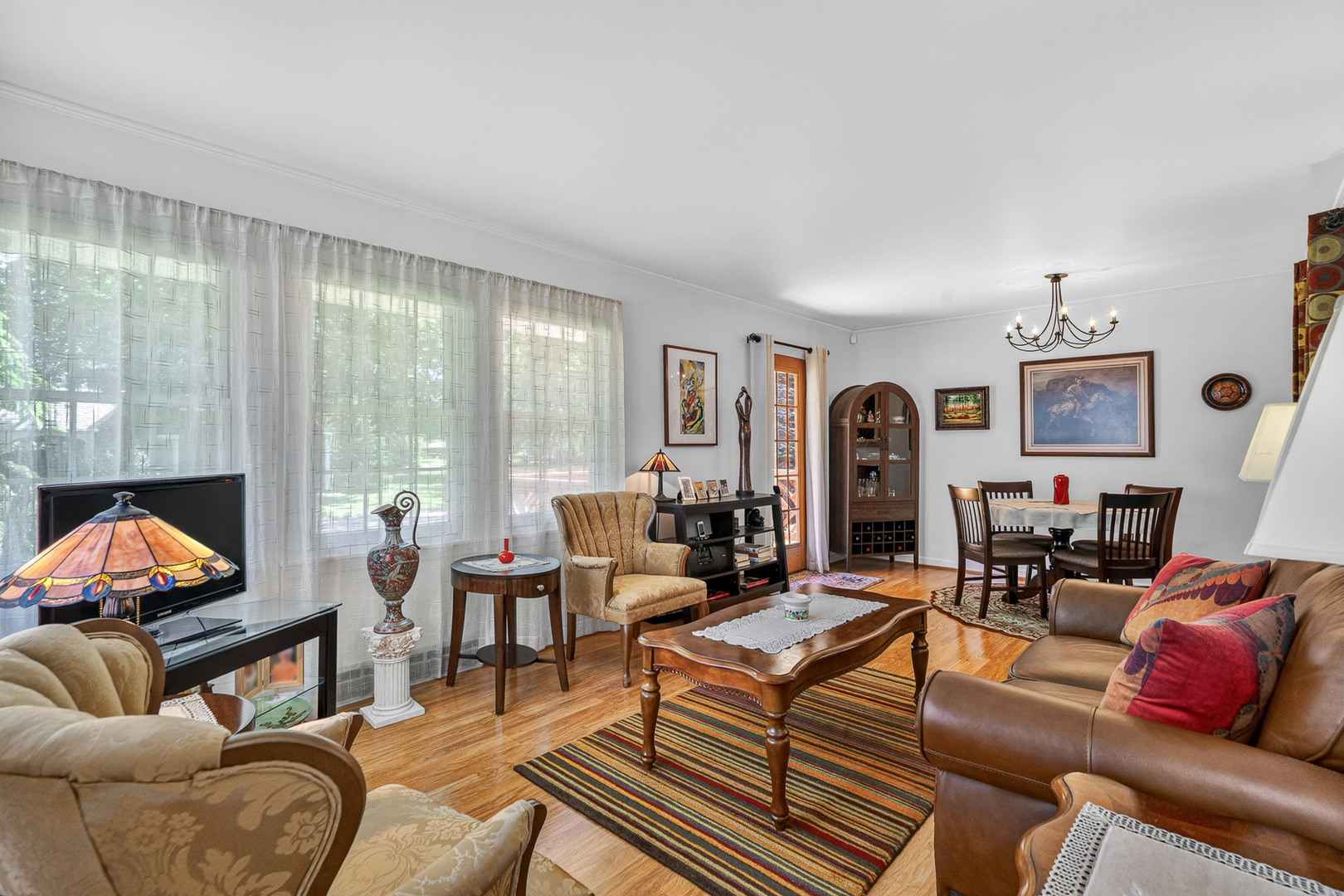 69 Central Avenue, Aurora, IL 60506