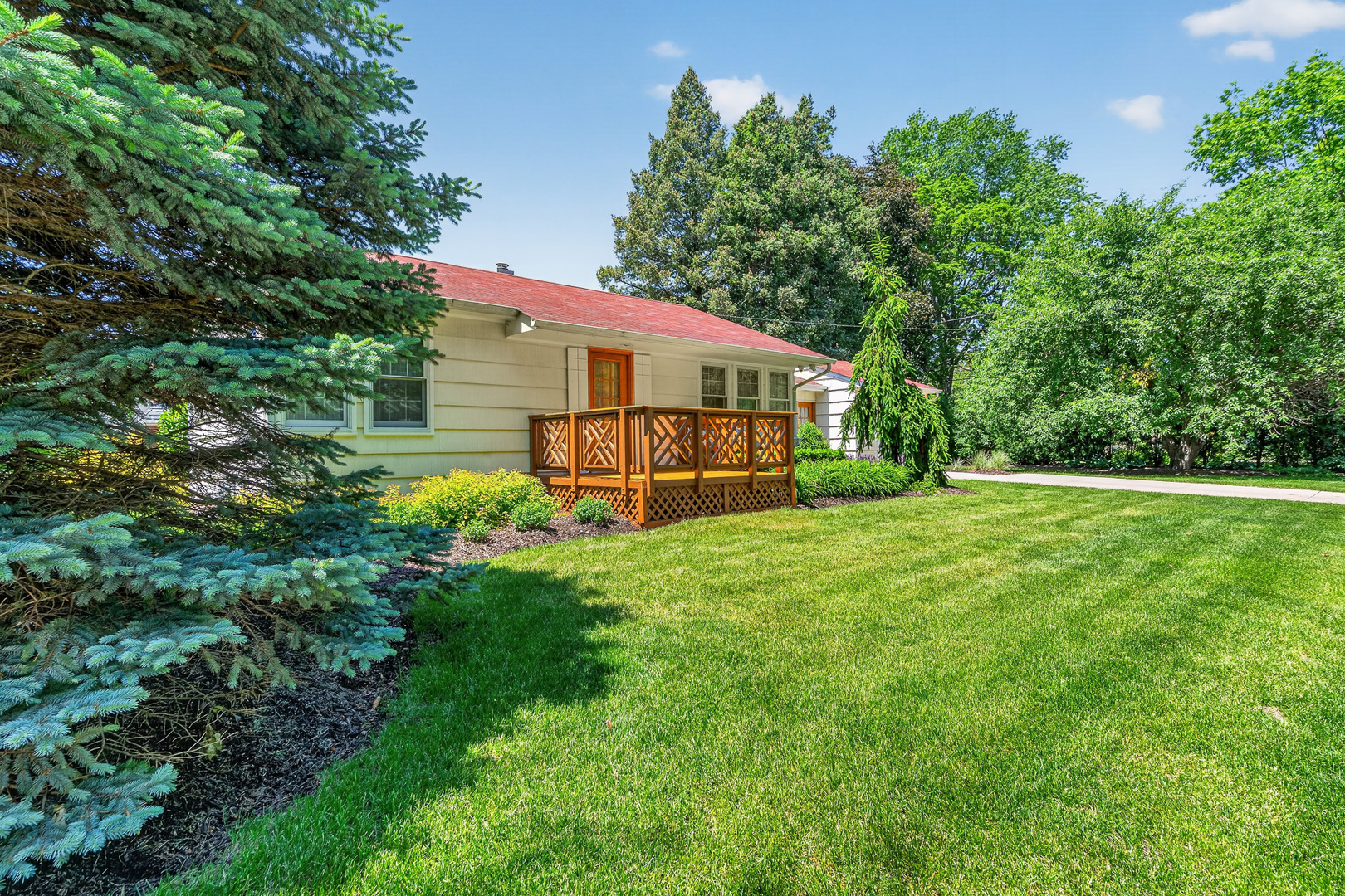 69 Central Avenue, Aurora, IL 60506