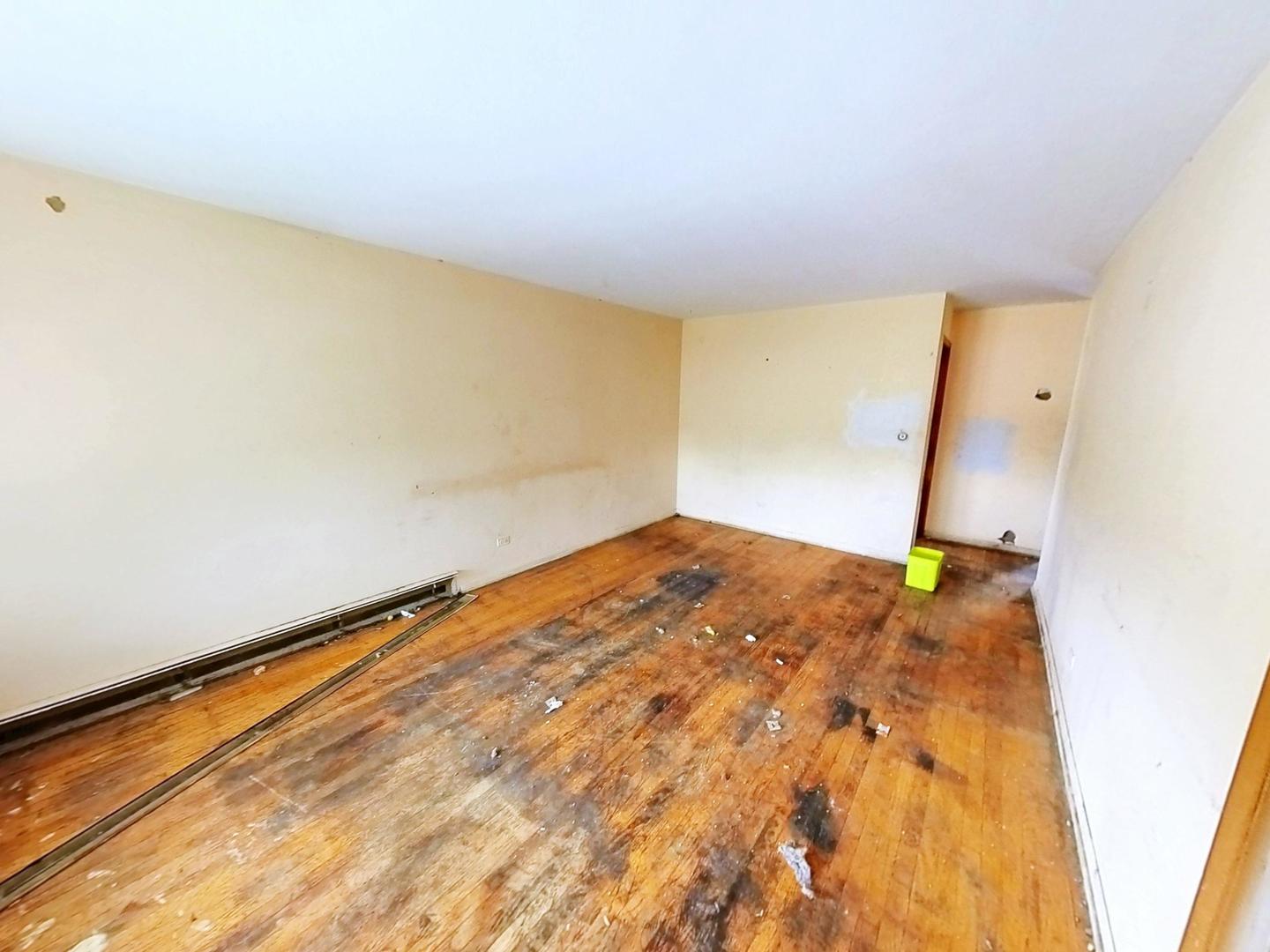 7448 S Maplewood Avenue, Chicago, IL 60629