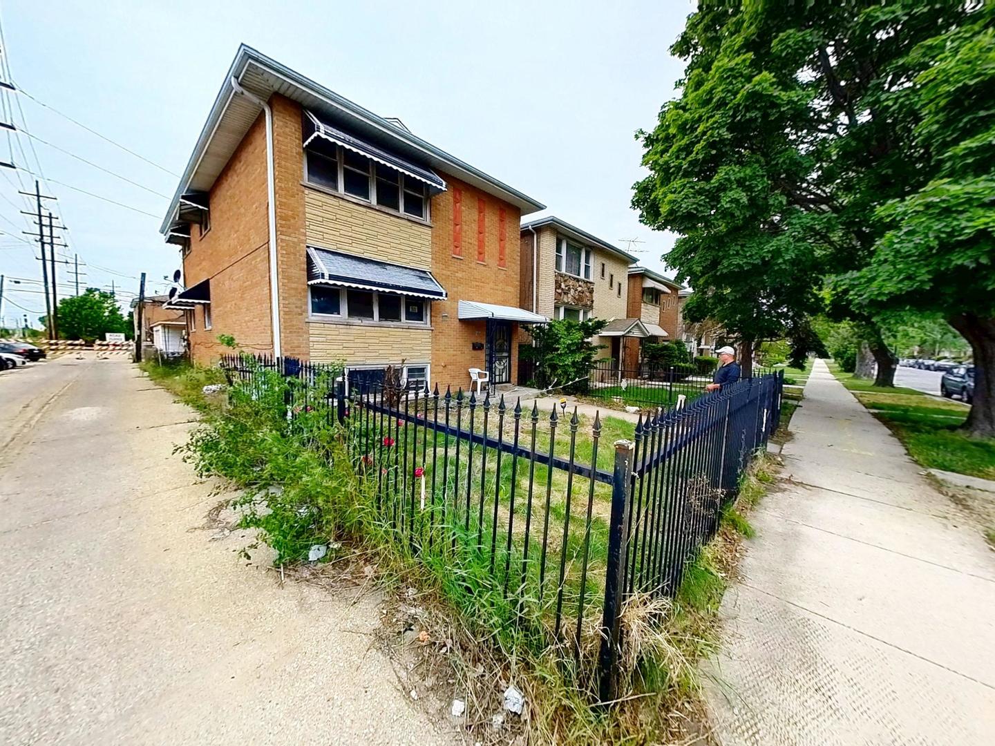 7448 S Maplewood Avenue, Chicago, IL 60629