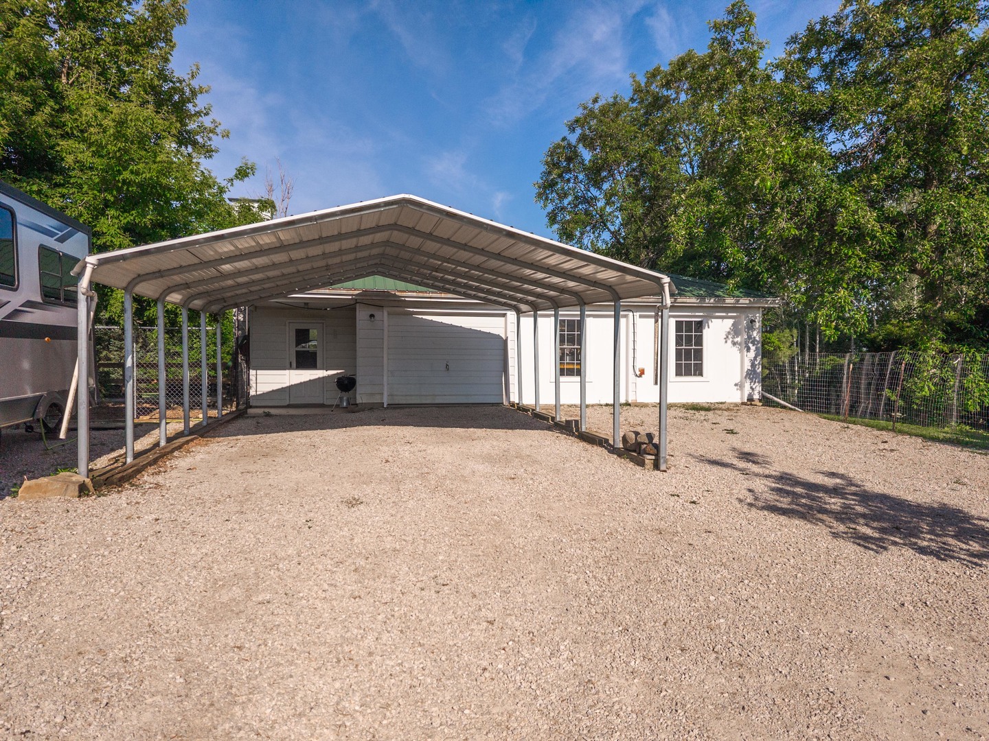 22037 E 2600 N Road, Odell, IL 60460
