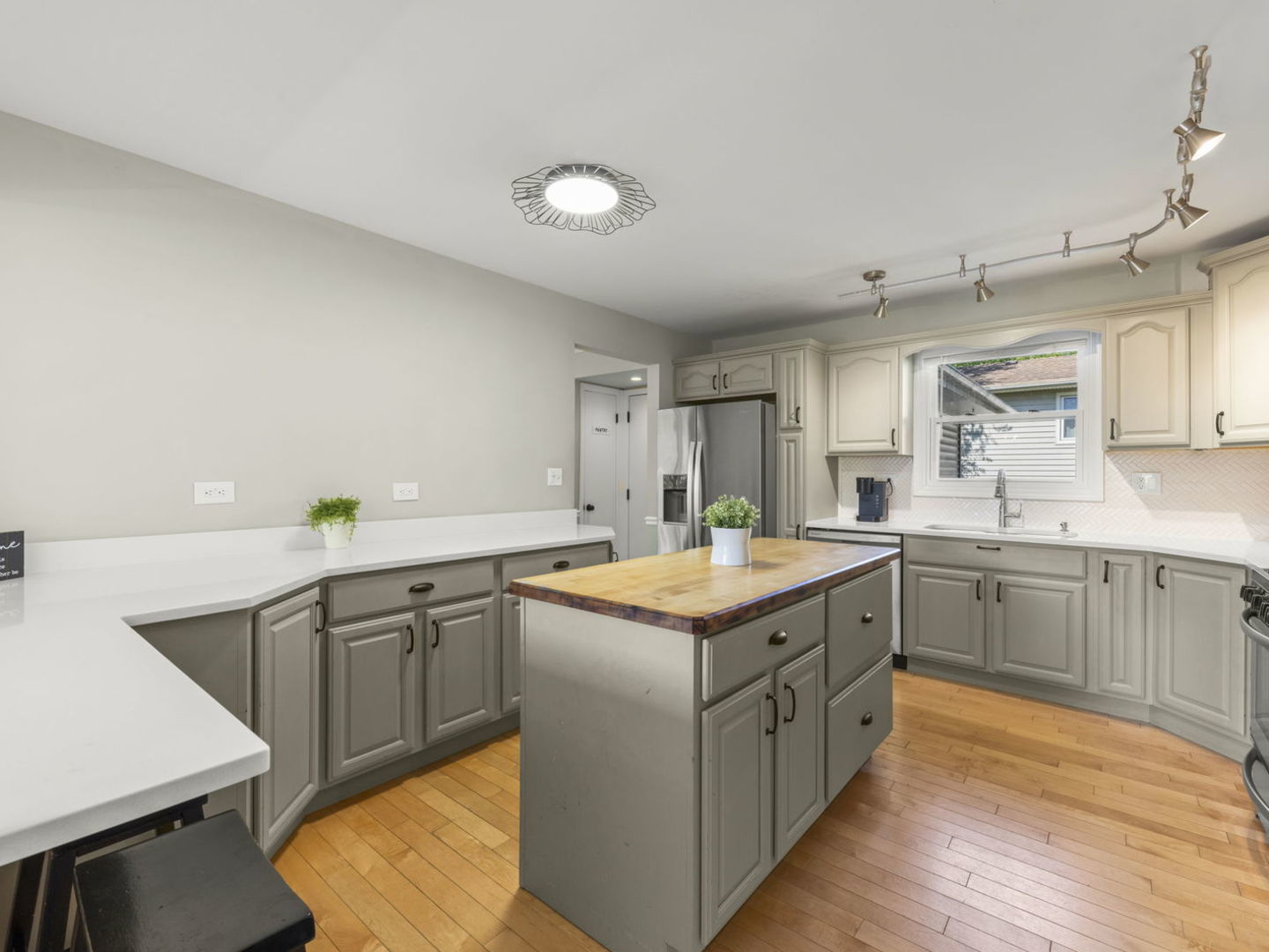 205 Terrance Drive, Naperville, IL 60565