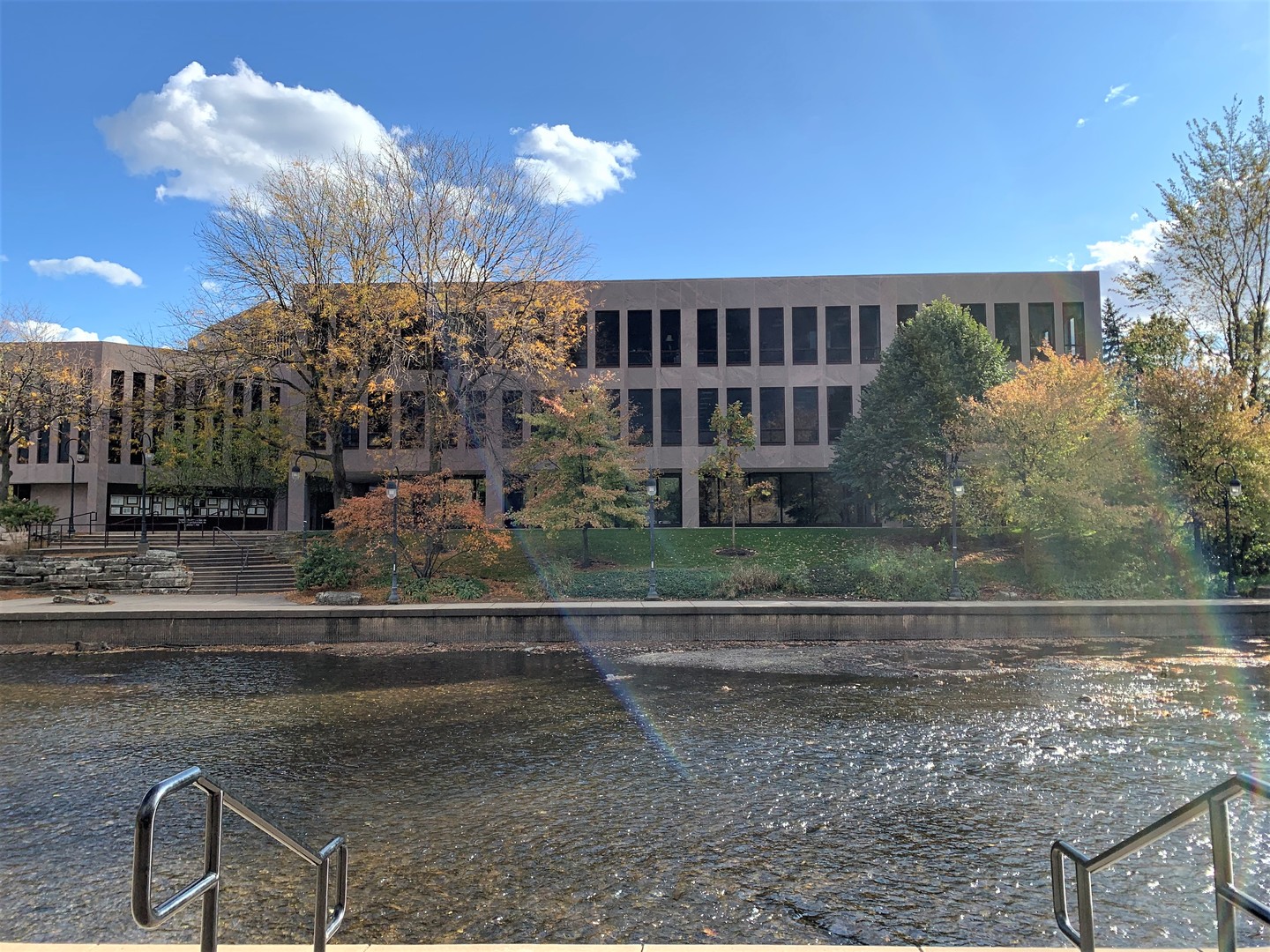305 Tanglewood Lane, Naperville, IL 60563