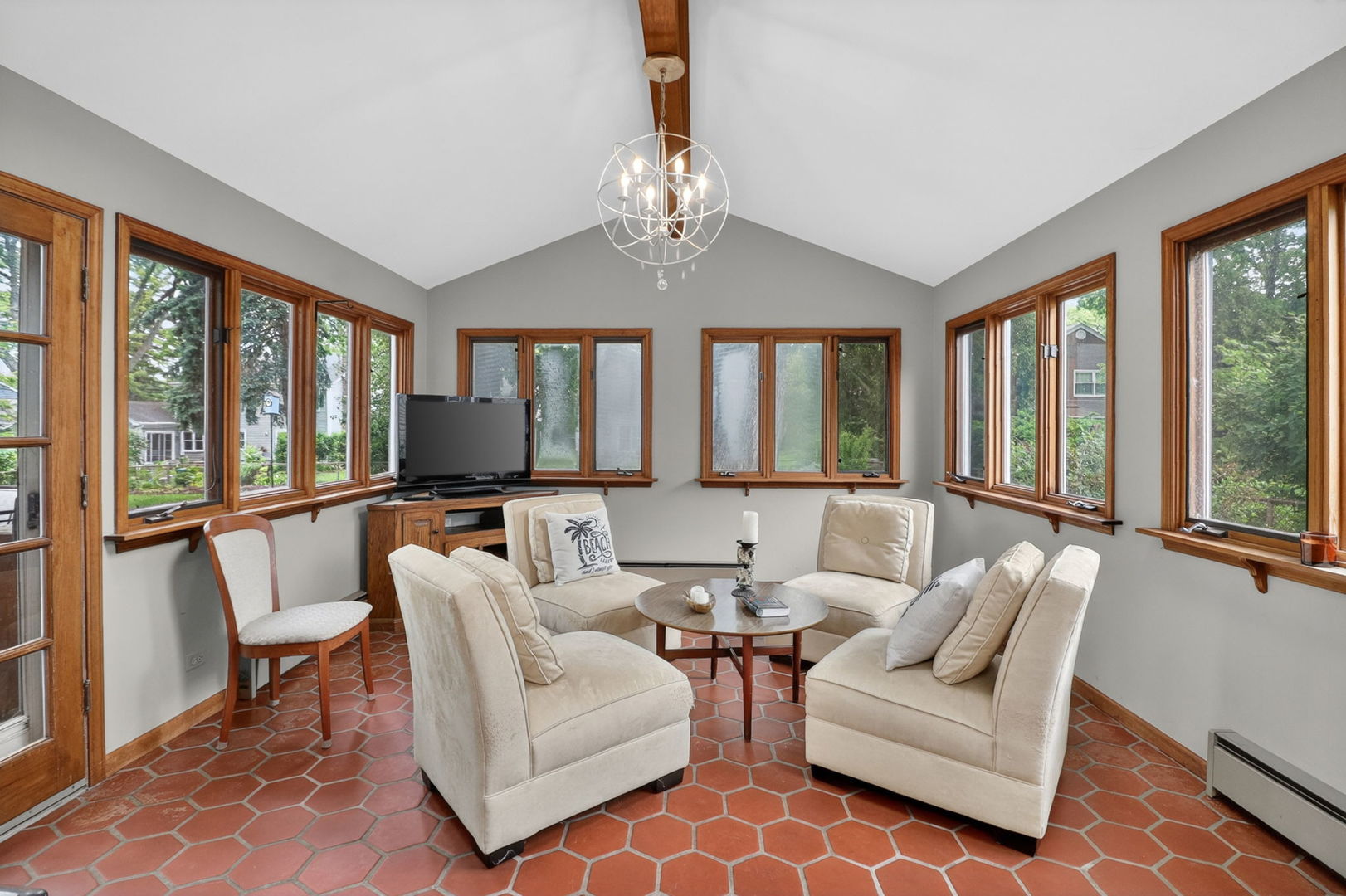 305 Tanglewood Lane, Naperville, IL 60563