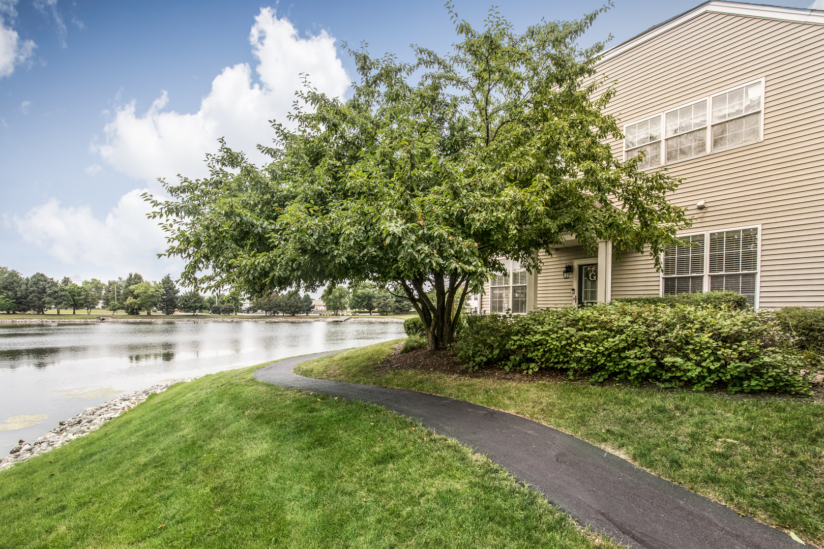 1920 Golden Gate Lane #1920, Naperville, IL 60563