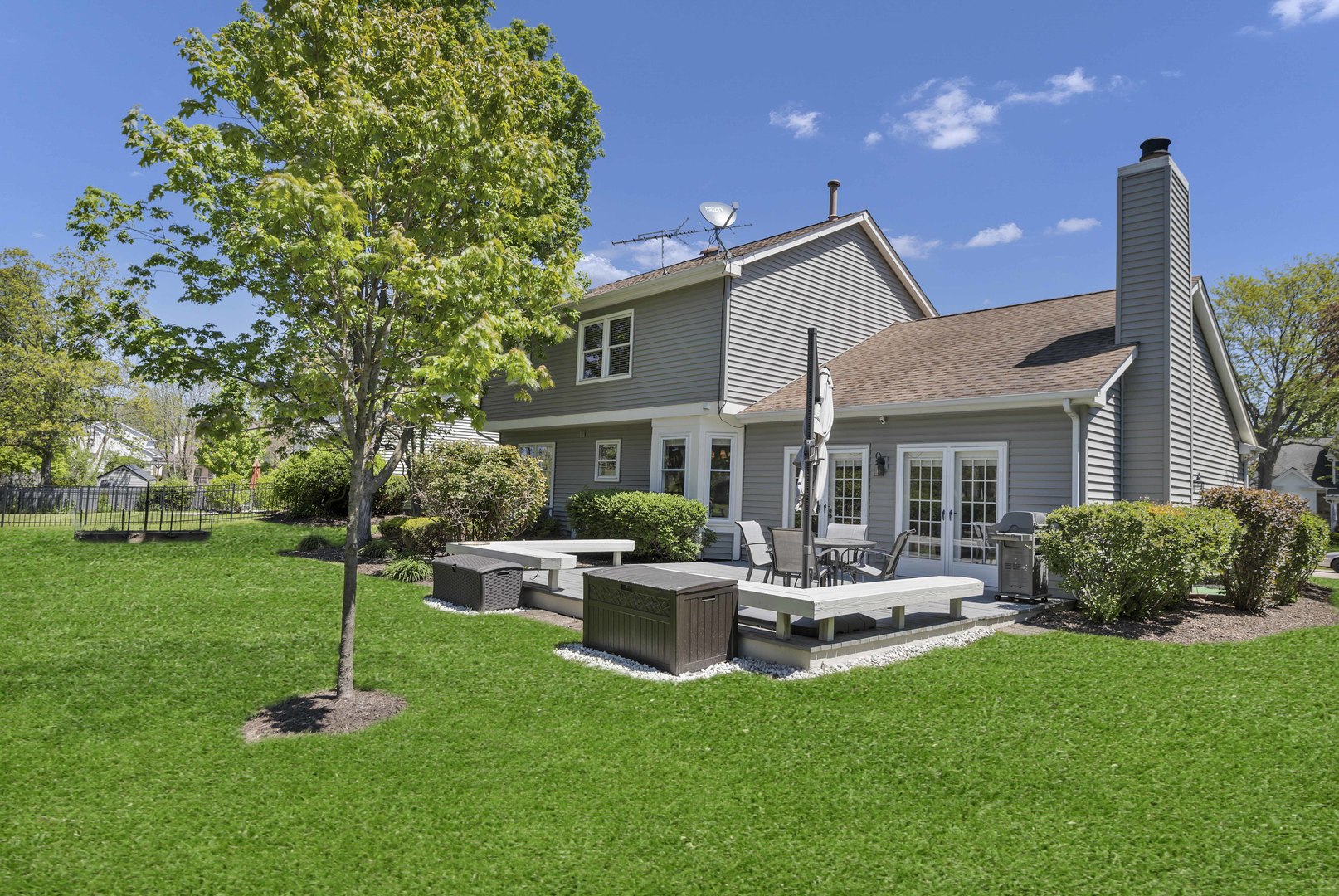 140 Copperwood Drive, Buffalo Grove, IL 60089