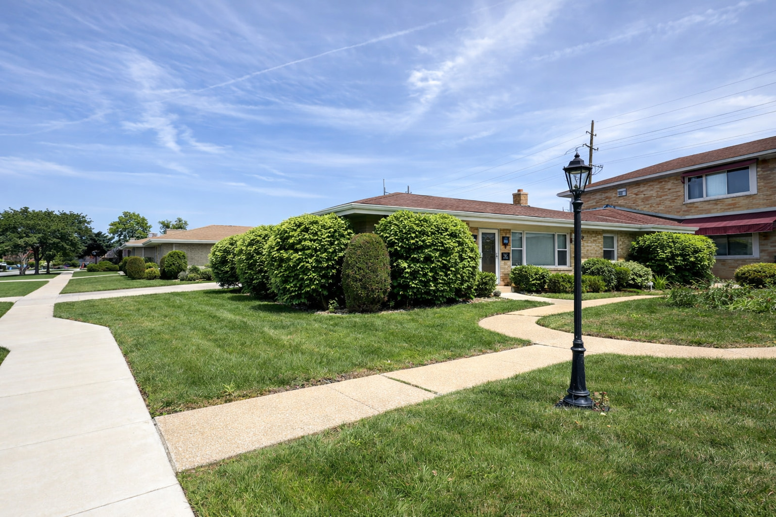 1547 Balmoral Avenue, Westchester, IL 60154