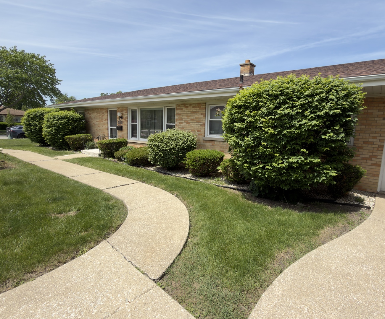 1547 Balmoral Avenue, Westchester, IL 60154