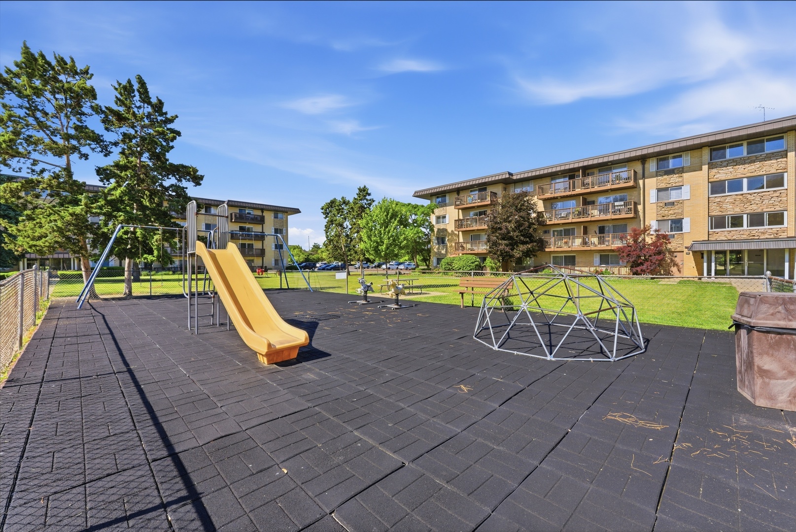 2218 S Goebbert Road #496, Arlington Heights, IL 60005