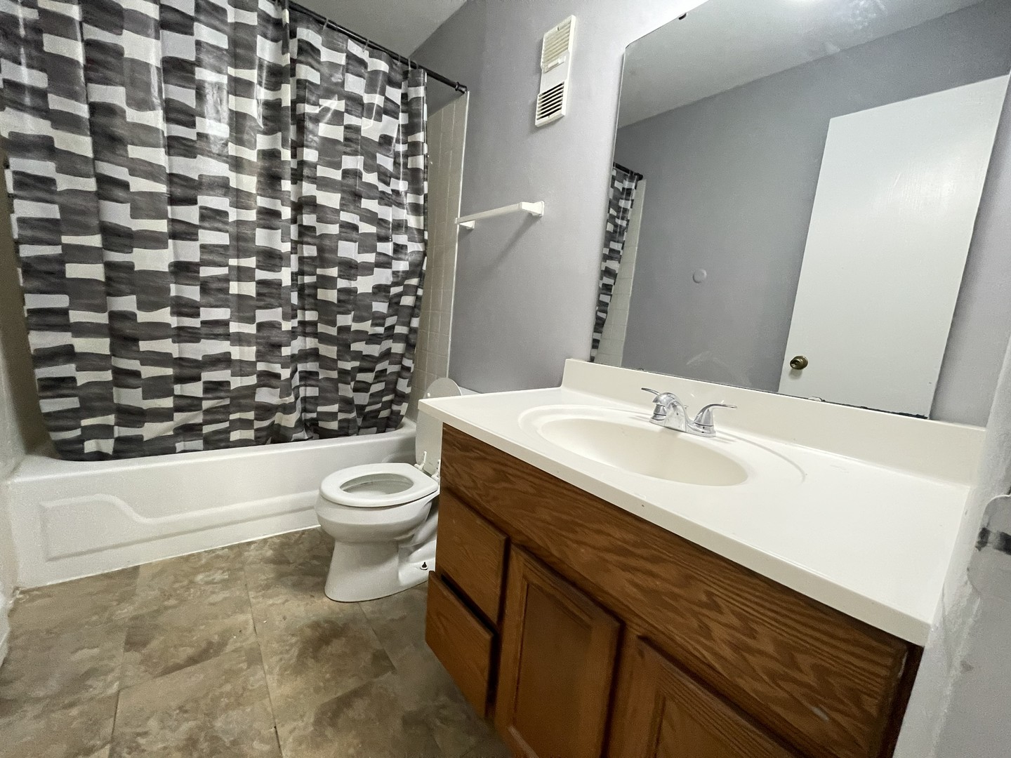 535 Brookside Drive #A, Westmont, IL 60559