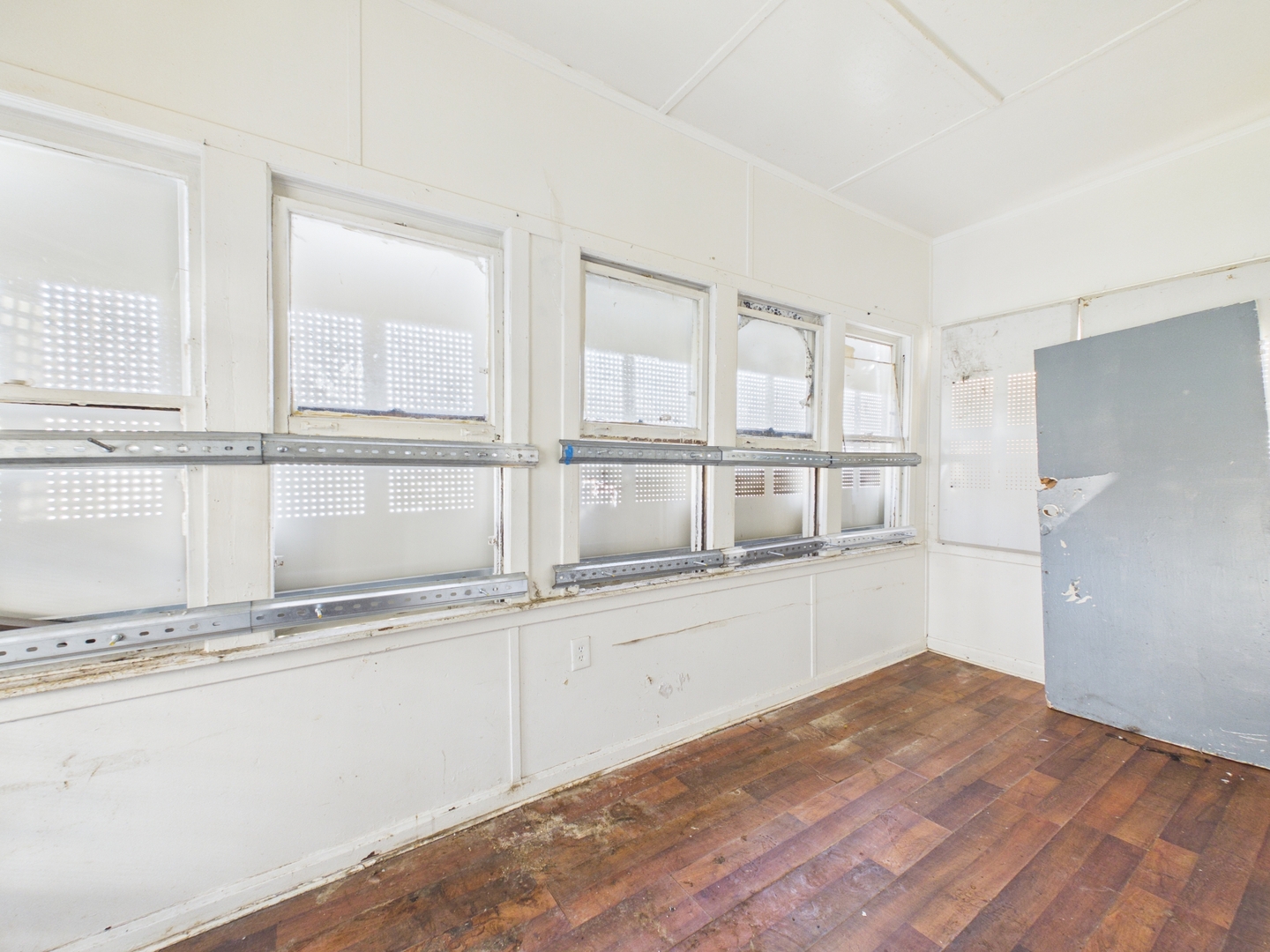 1327 W 72nd Place, Chicago, IL 60636