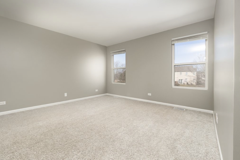 4036 Blackstone Drive #4036, Aurora, IL 60504