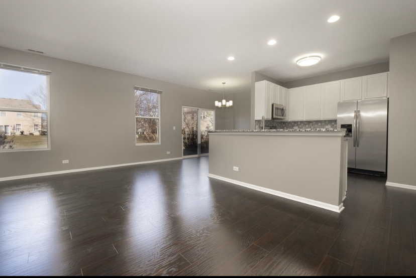 4036 Blackstone Drive #4036, Aurora, IL 60504