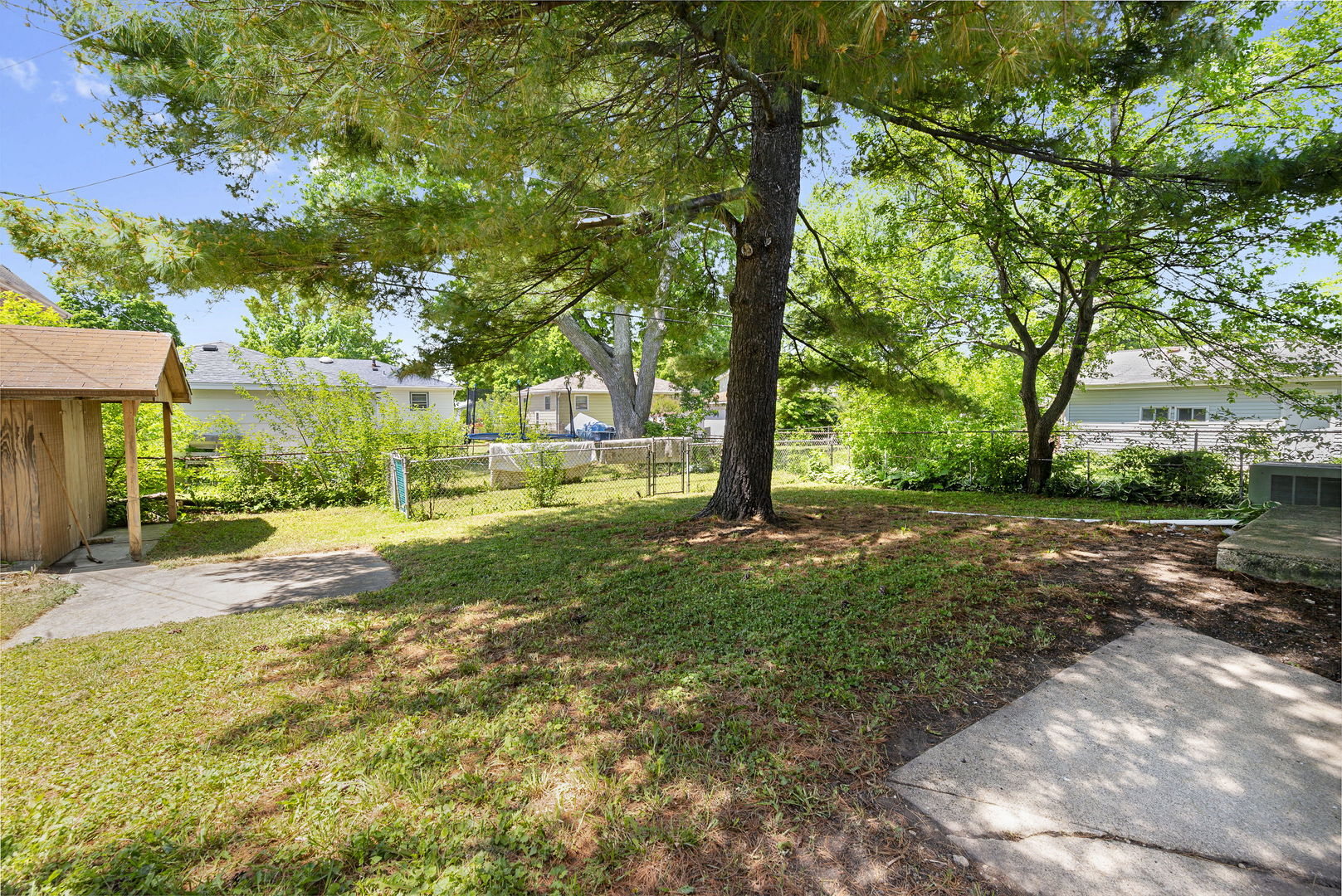 566 N Howard Avenue, Elmhurst, IL 60126