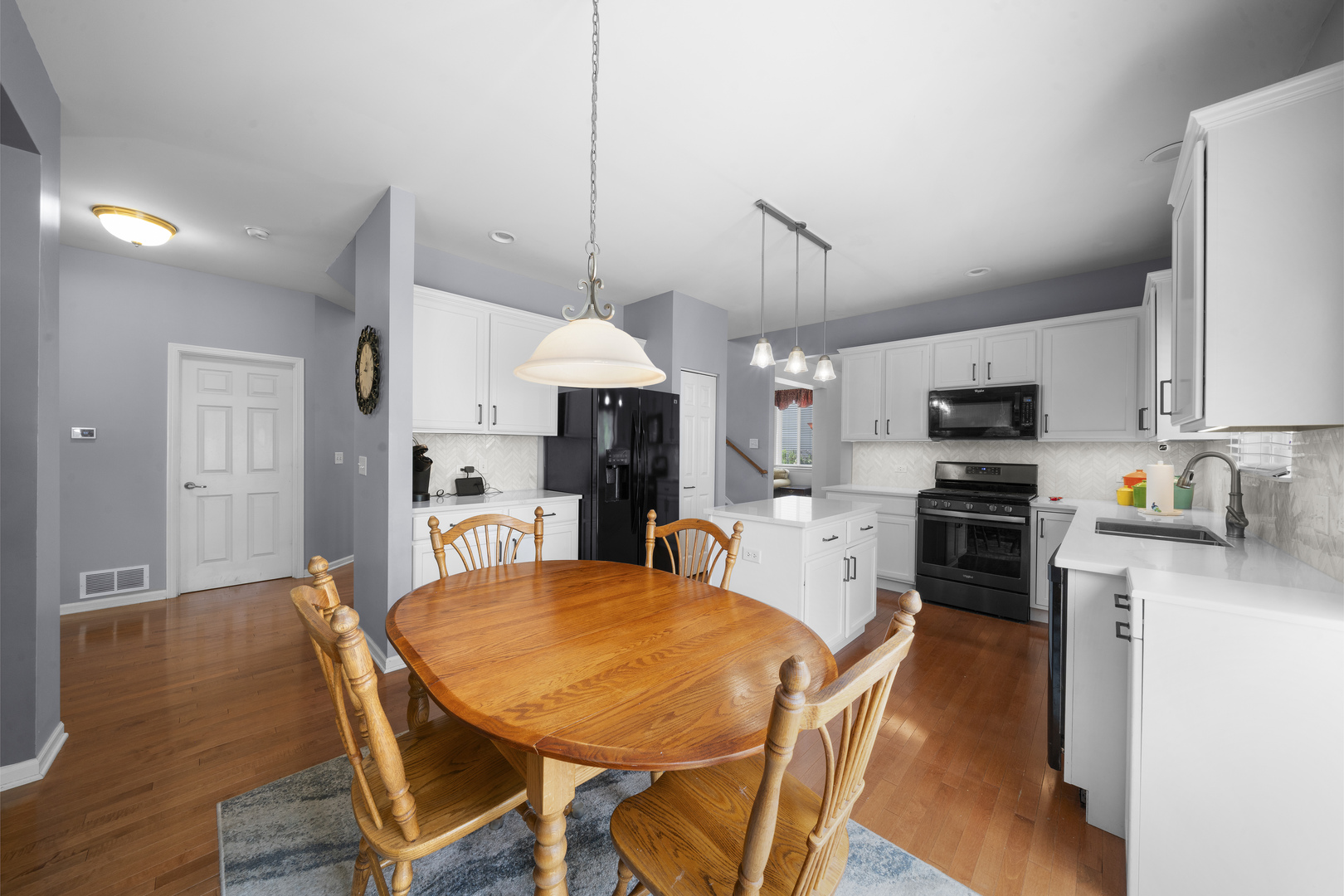 853 Prairie Crossing Drive, Yorkville, IL 60560