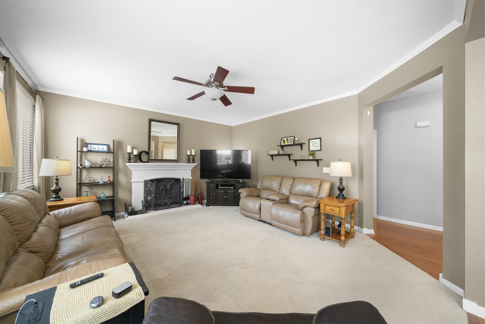 853 Prairie Crossing Drive, Yorkville, IL 60560
