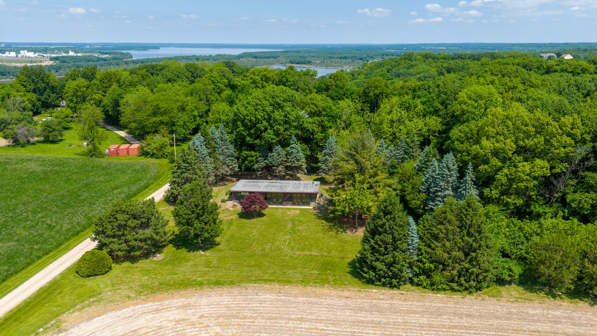 8076 White Oak Road, Magnolia, IL 61336