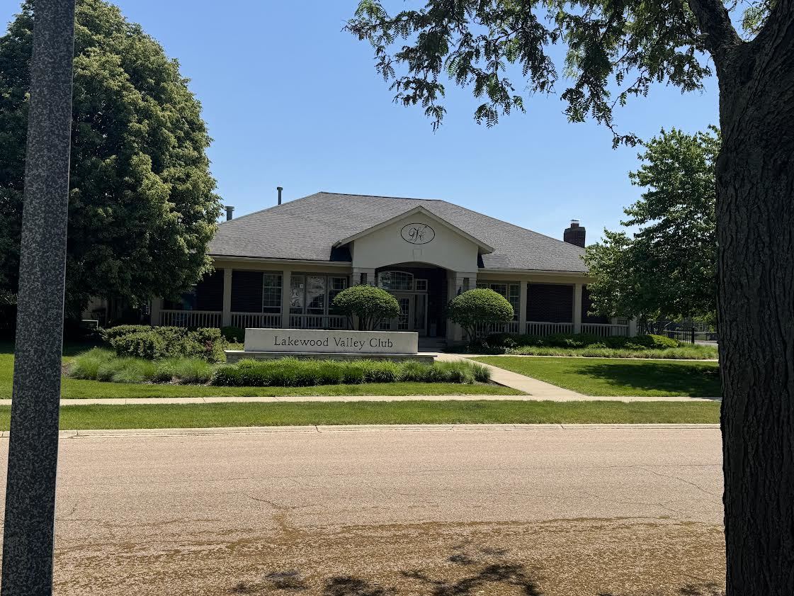 2497 Frost Drive, Aurora, IL 60503