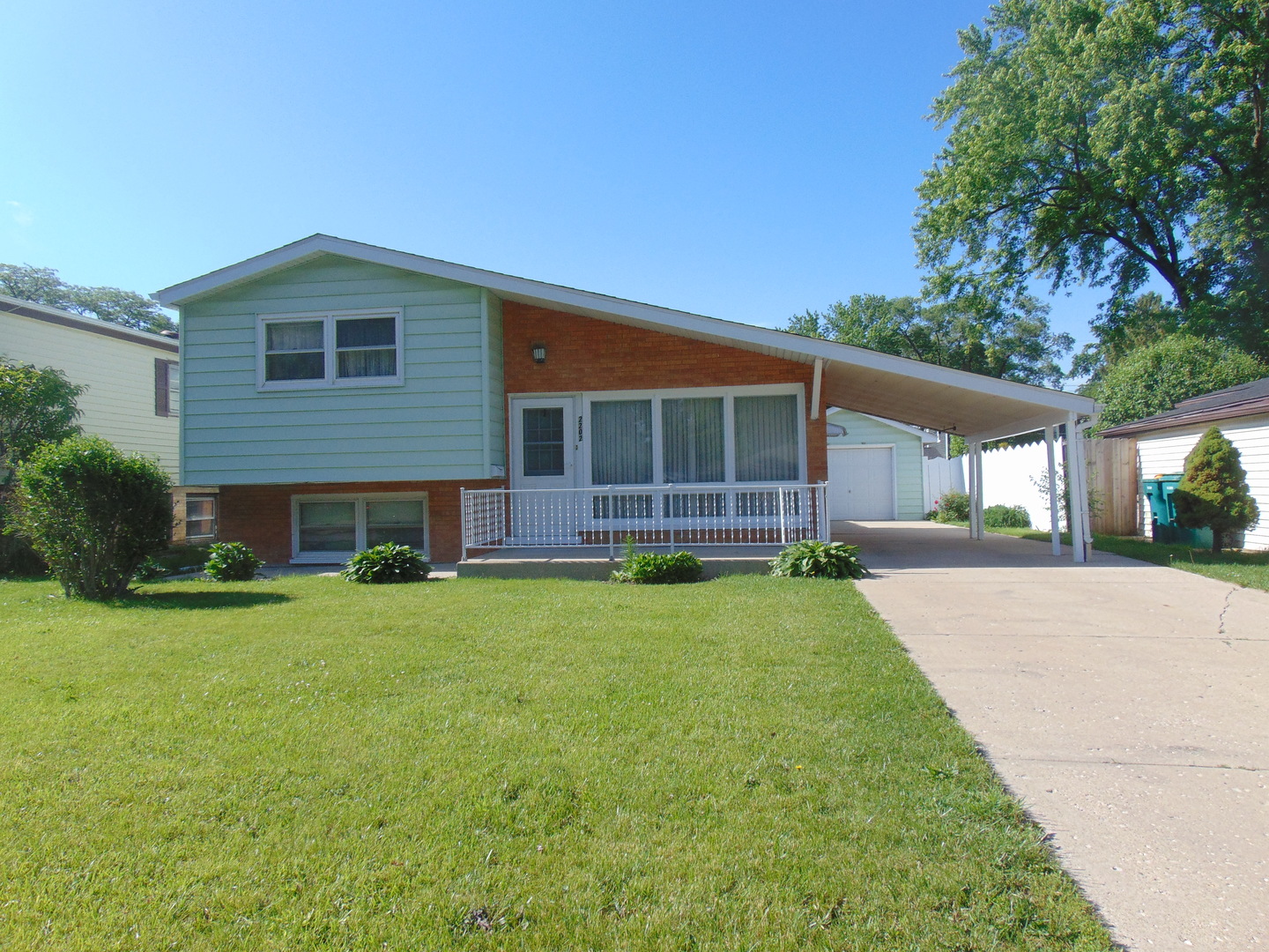 2202 Saint Francis Avenue, Joliet, IL 60436