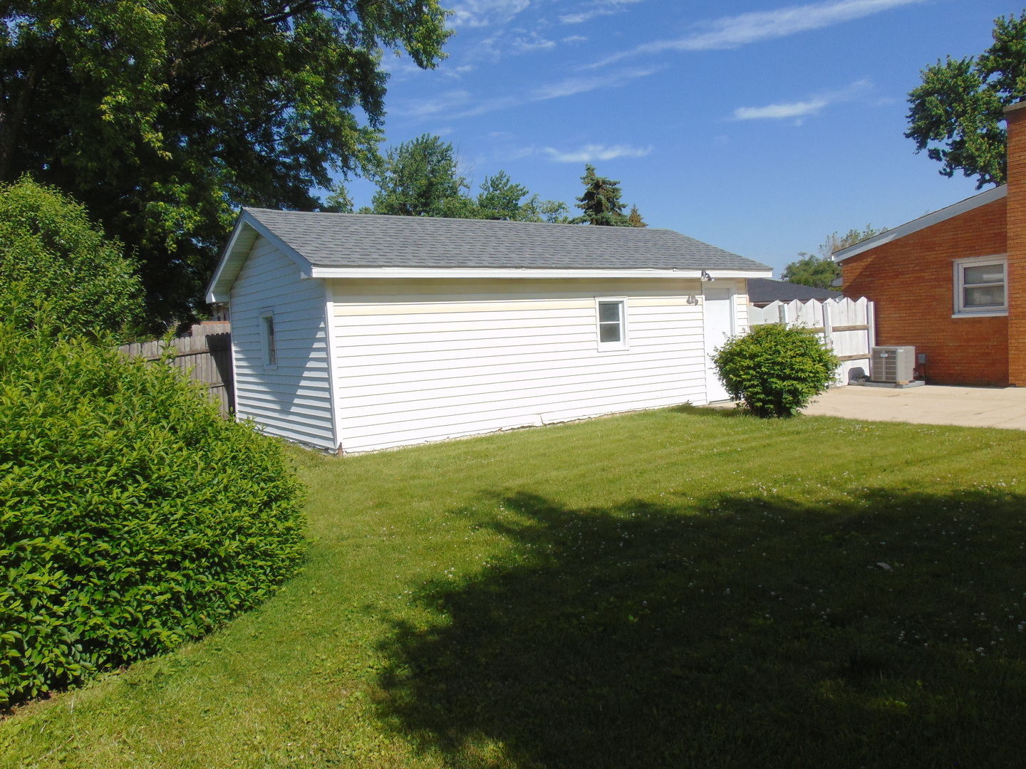 2202 Saint Francis Avenue, Joliet, IL 60436