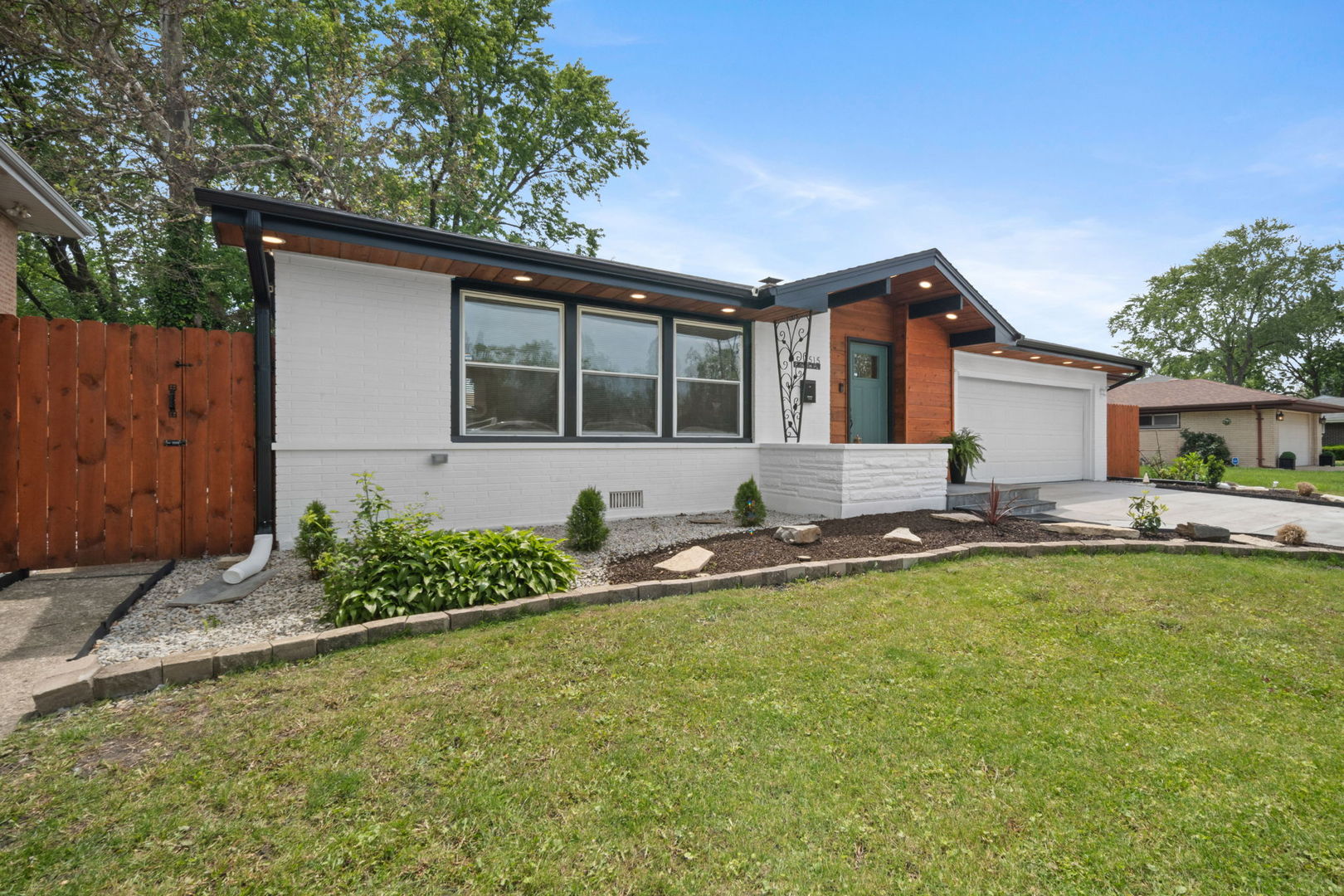 515 E 168th Place, South Holland, IL 60473