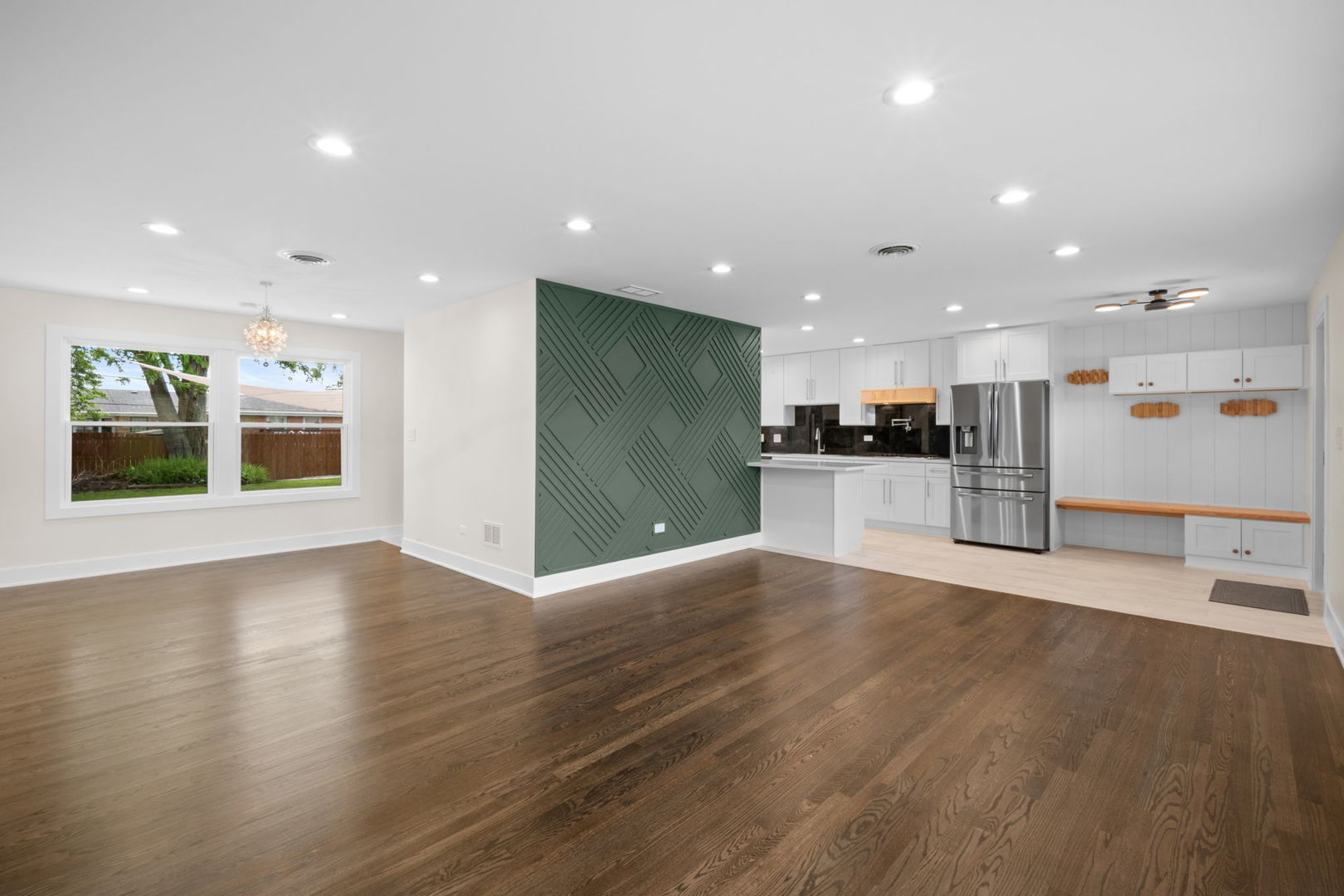 515 E 168th Place, South Holland, IL 60473