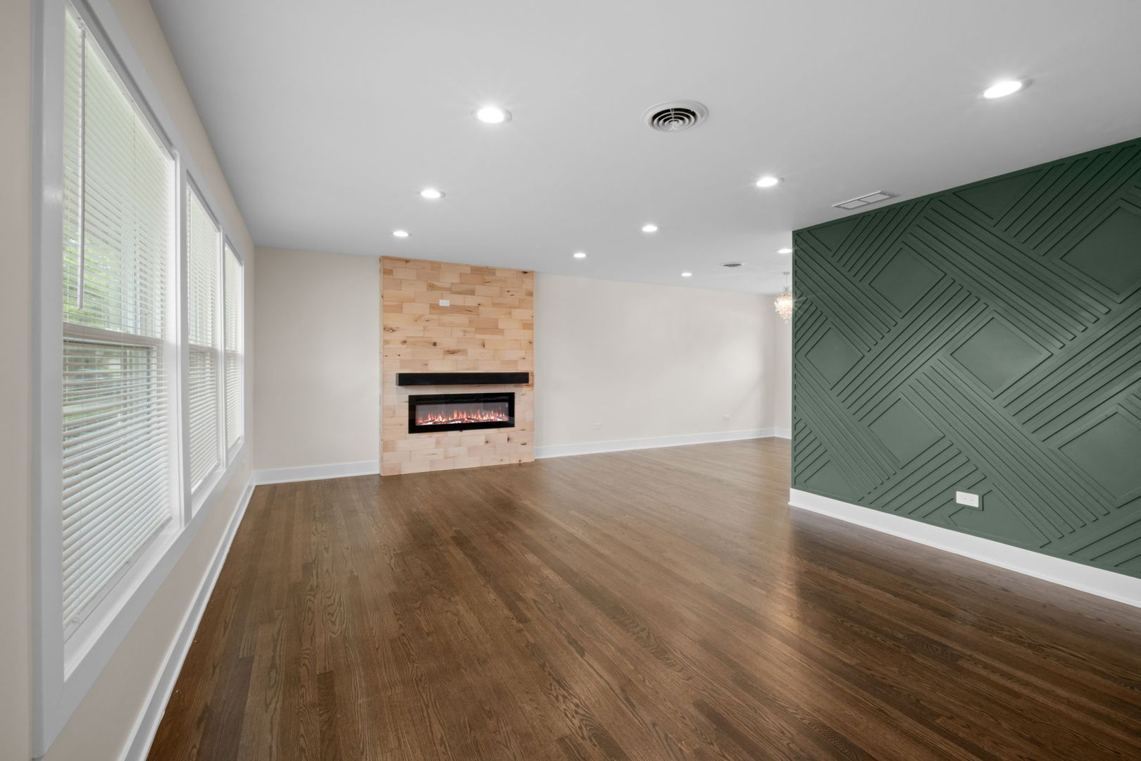 515 E 168th Place, South Holland, IL 60473