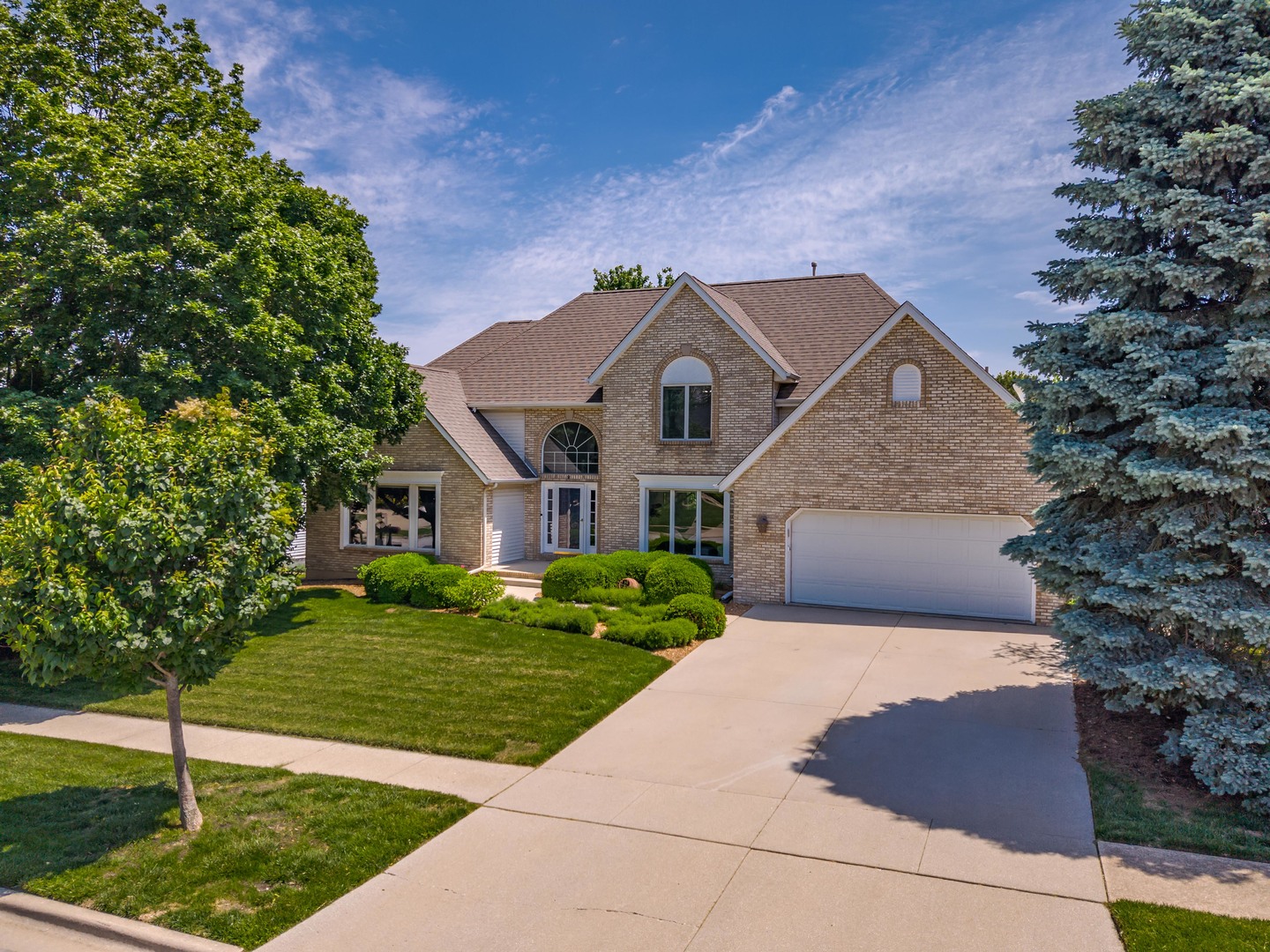 9 Red Stone Court, Bloomington, IL 61704