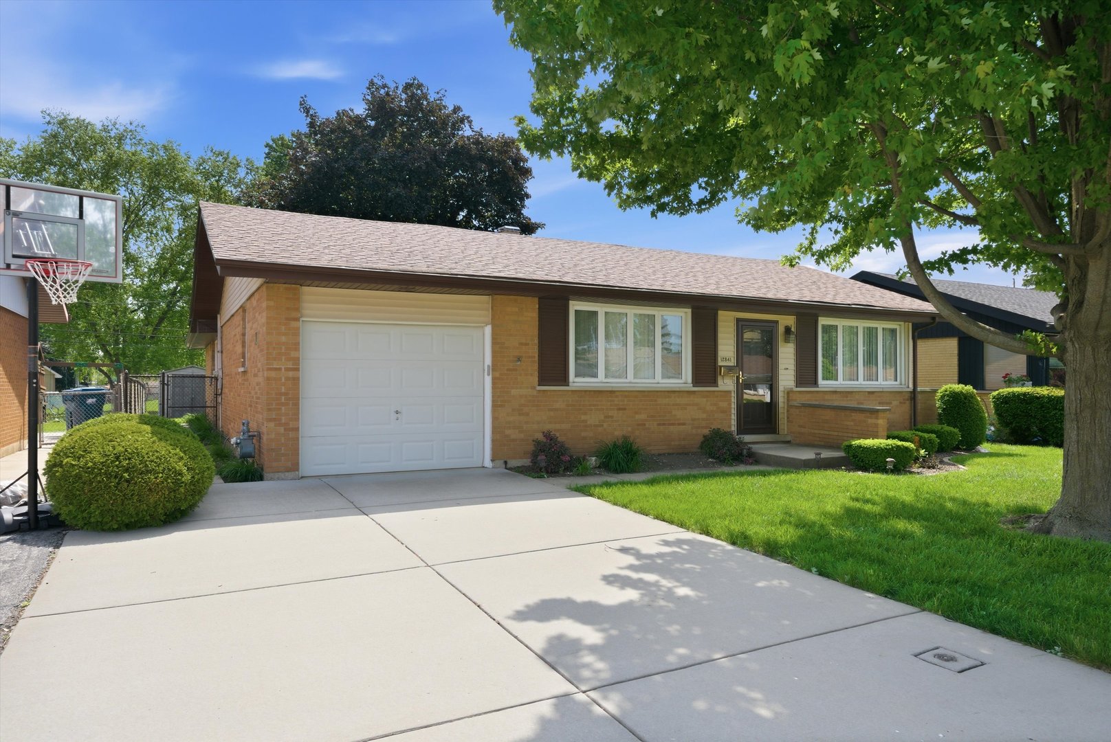 12841 Terrace Lane, Crestwood, IL 60418