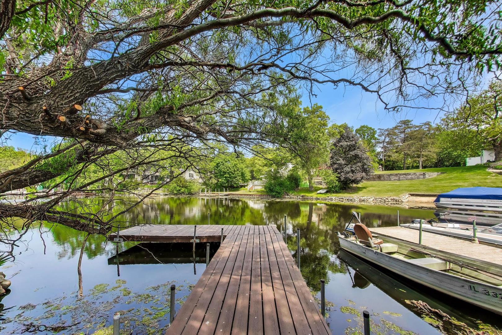 212 Island Drive, Island Lake, IL 60042