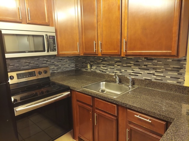 5813 Oakwood Drive #D, Lisle, IL 60532