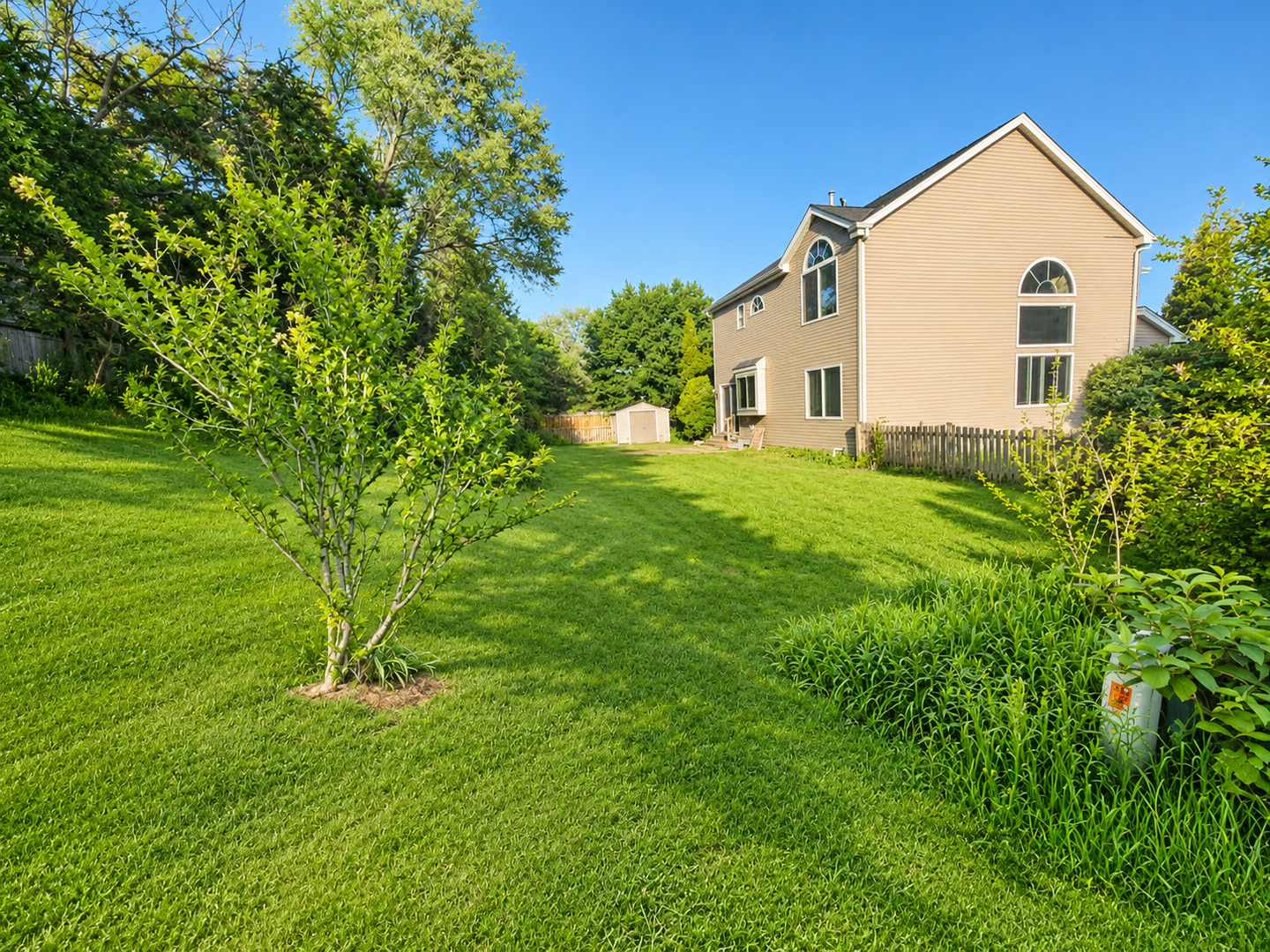46 W Redhead Court, Round Lake Beach, IL 60073