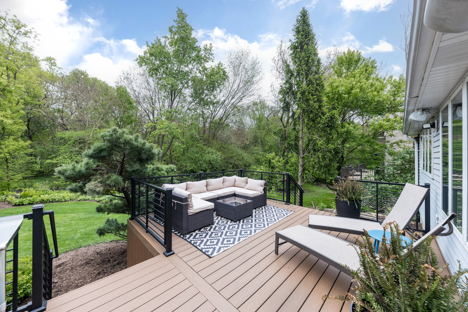 5419 Grand Avenue, Downers Grove, IL 60515