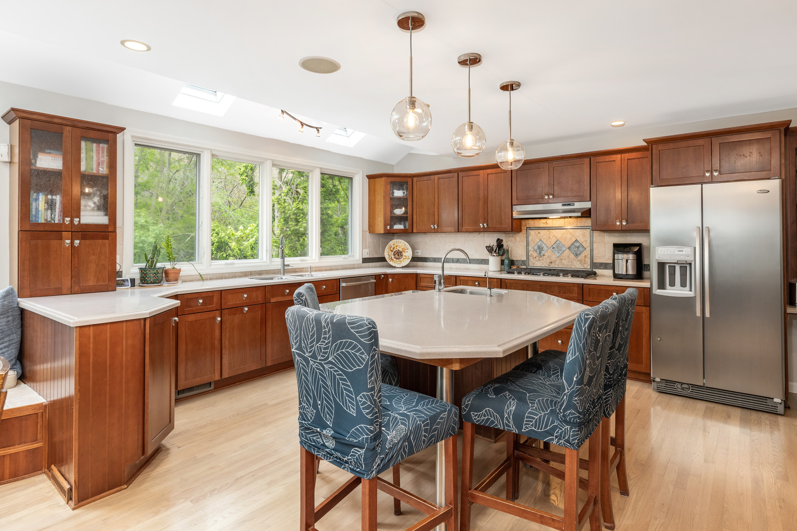 5419 Grand Avenue, Downers Grove, IL 60515