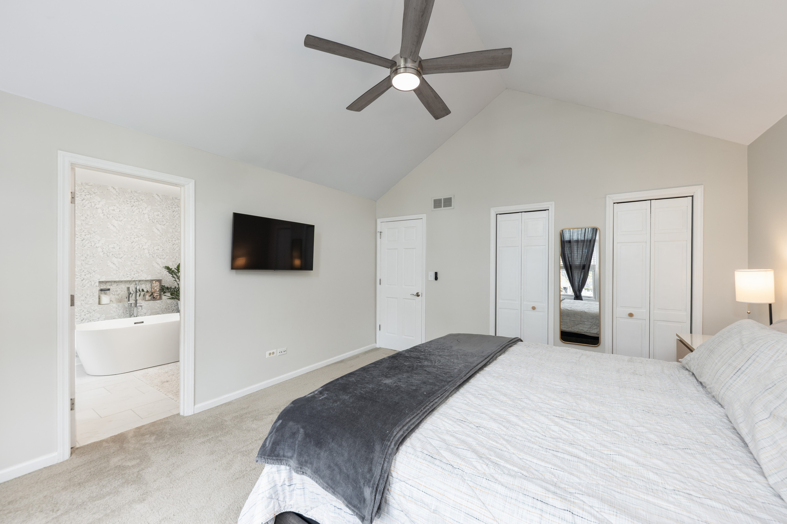 5419 Grand Avenue, Downers Grove, IL 60515