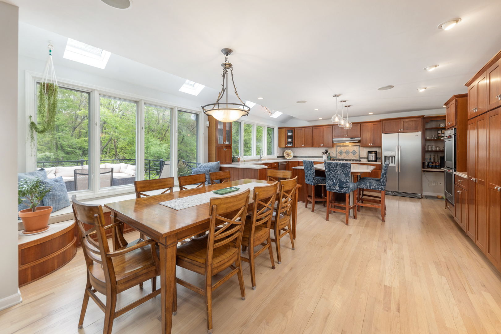 5419 Grand Avenue, Downers Grove, IL 60515
